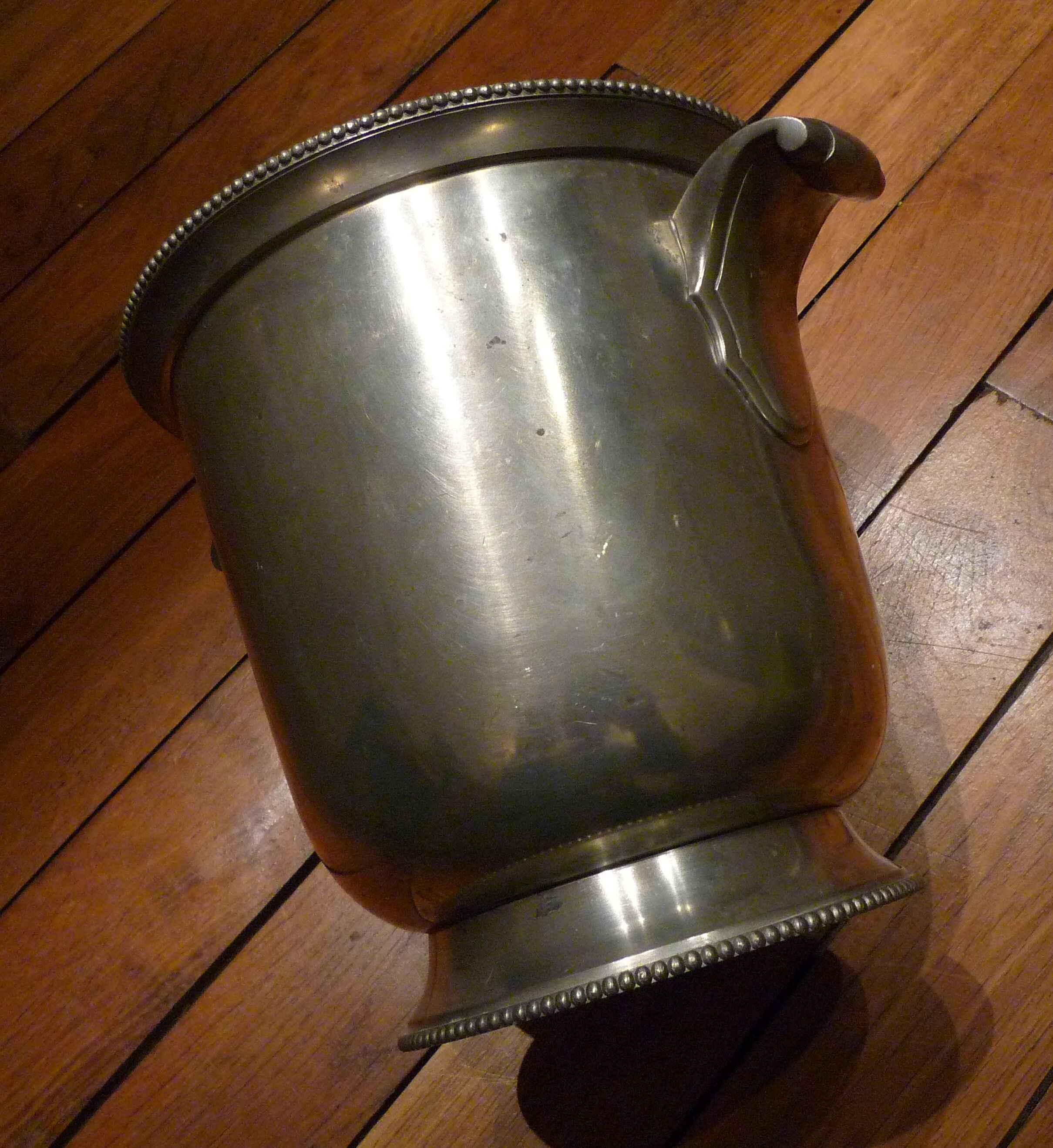 Tin champagne bucket from the Manoir à deux prises