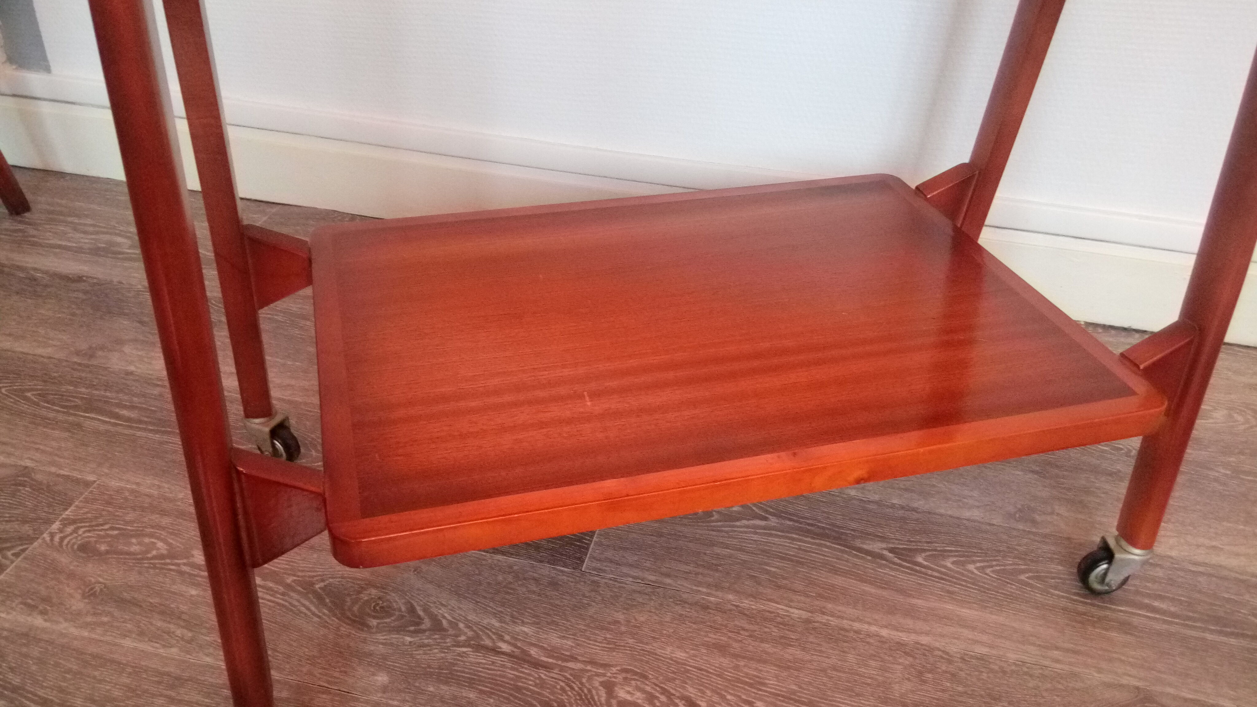 Scandinavian look service 50s