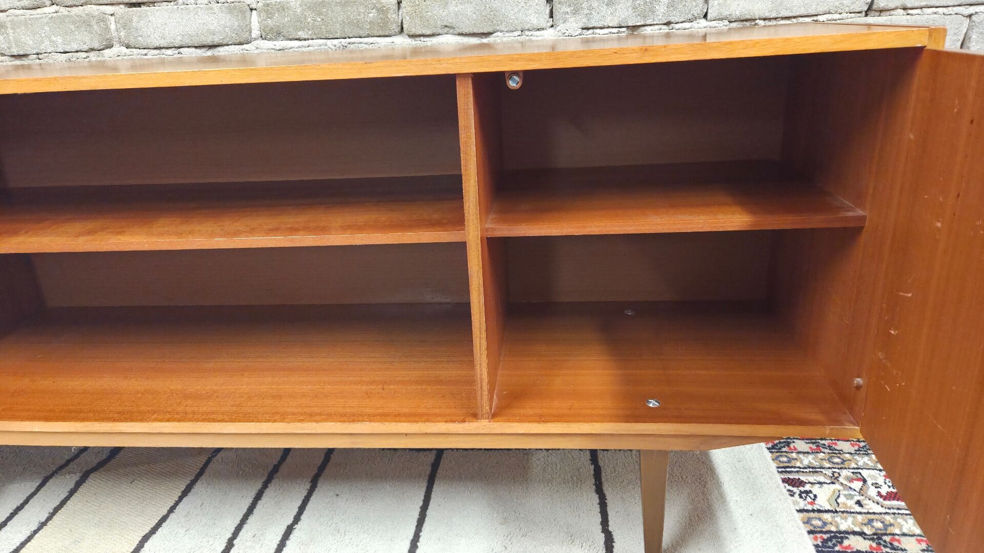 Large vintage sideboard from the 60s/70s – 3 drawers – modernist design