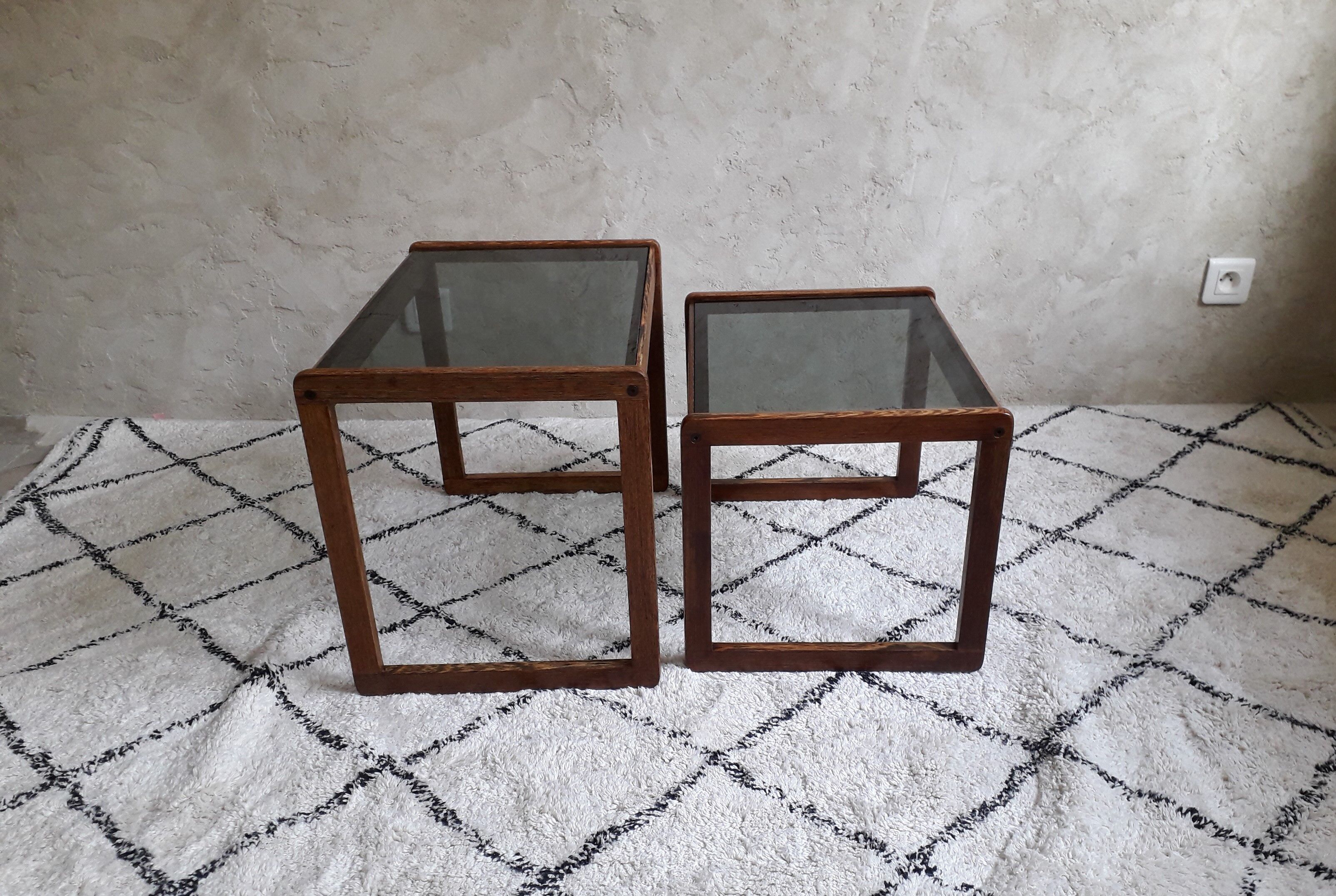 Giggled coffee tables