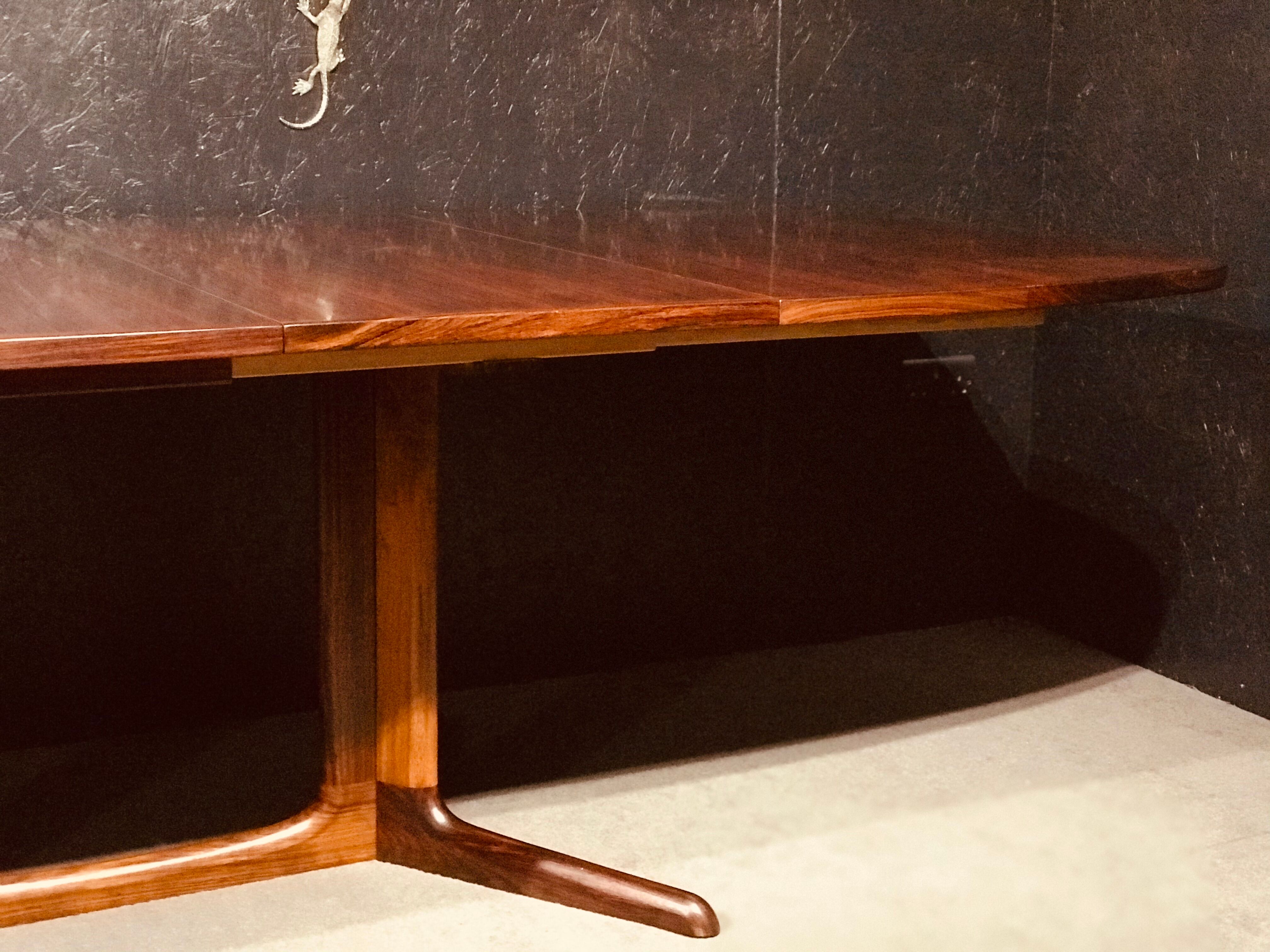 Table extensible danoise en bois de rose