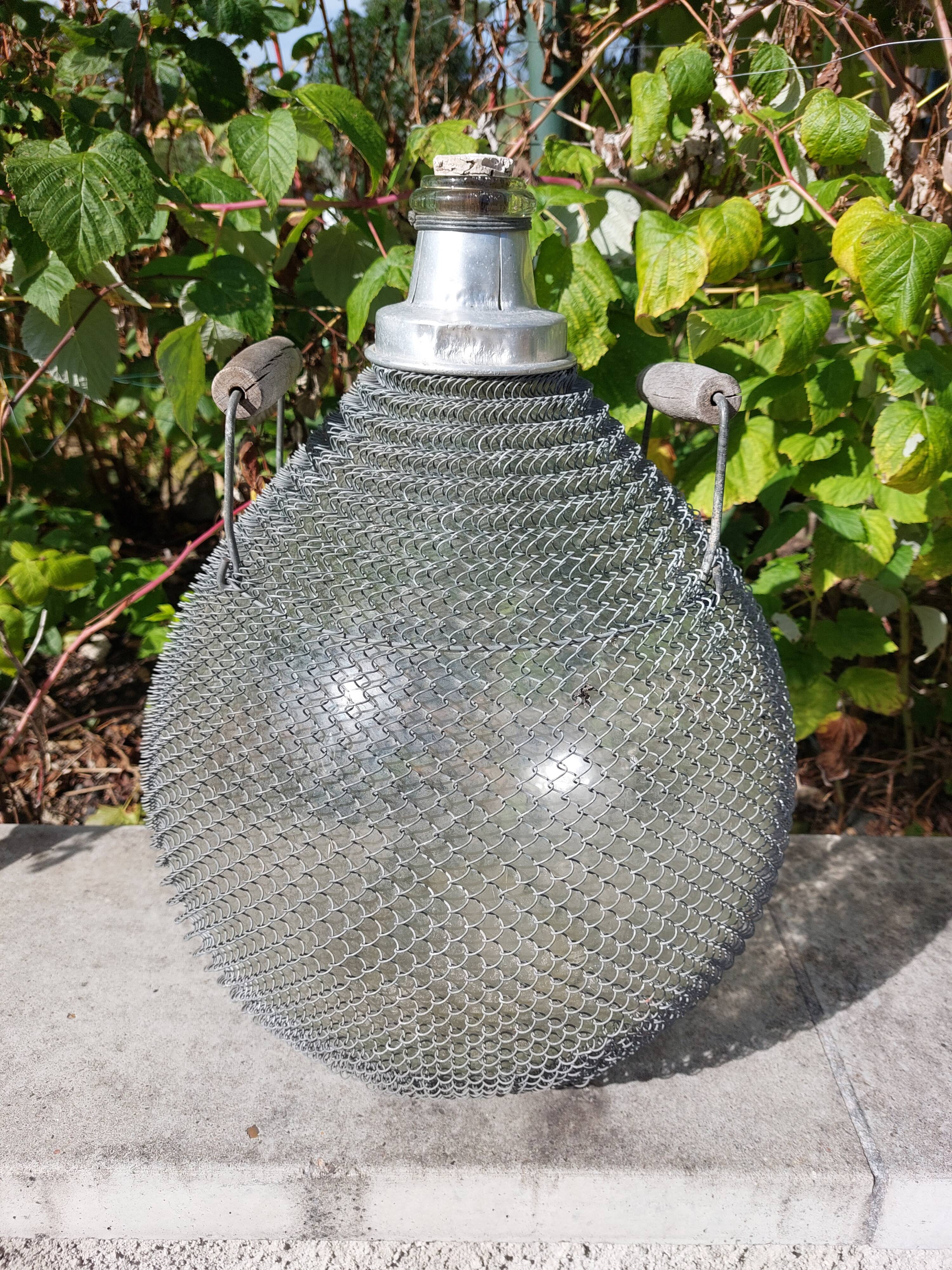 Dame jeanne grillagée 20 litres