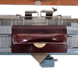 Knitting machine