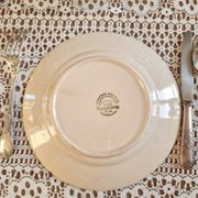 7 assiettes plates, terre de fer, Italie
