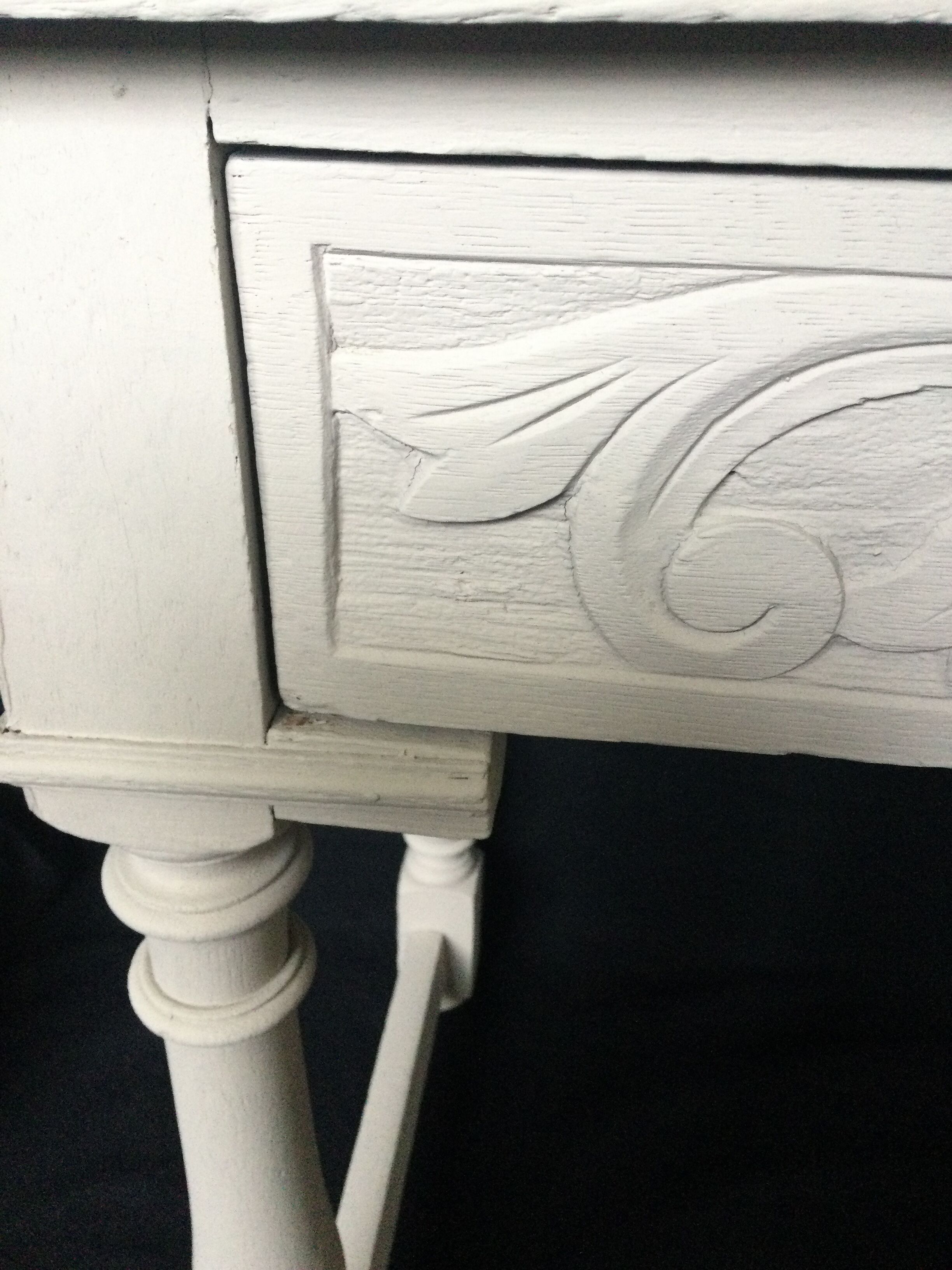 Bureau peint