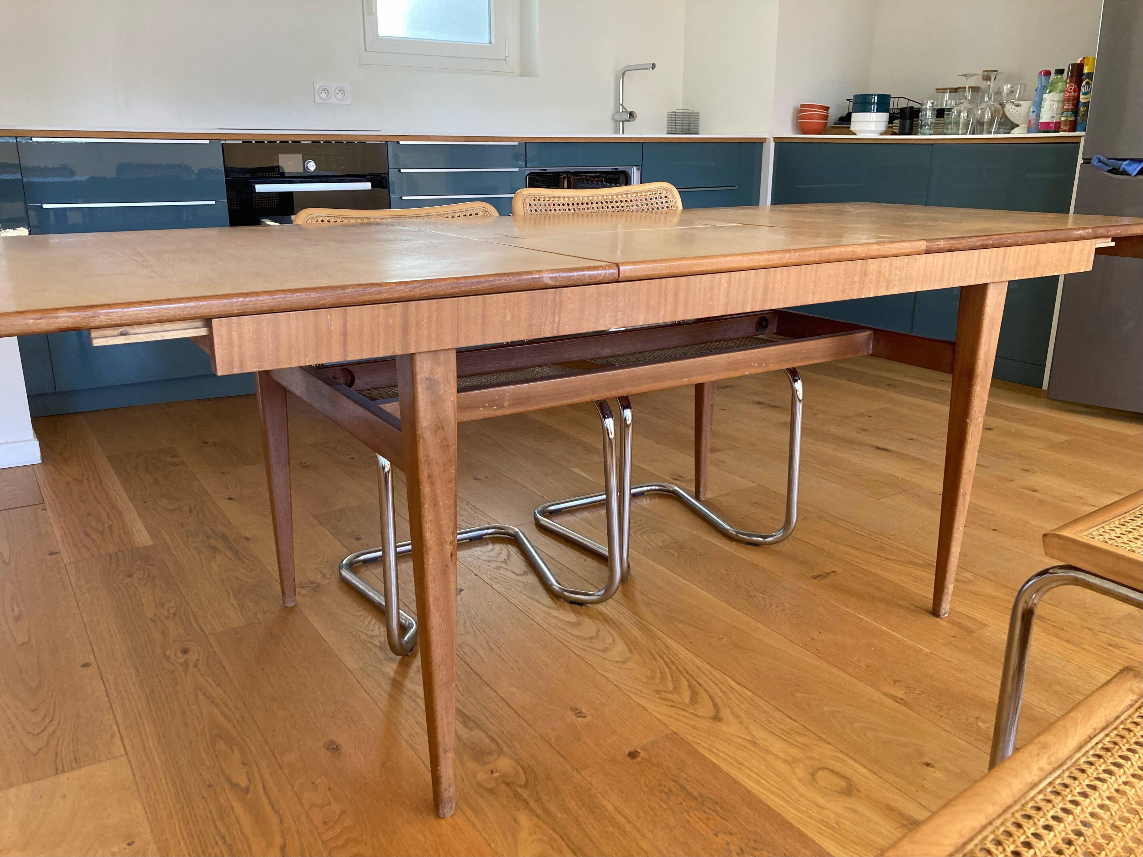 Dining room table
