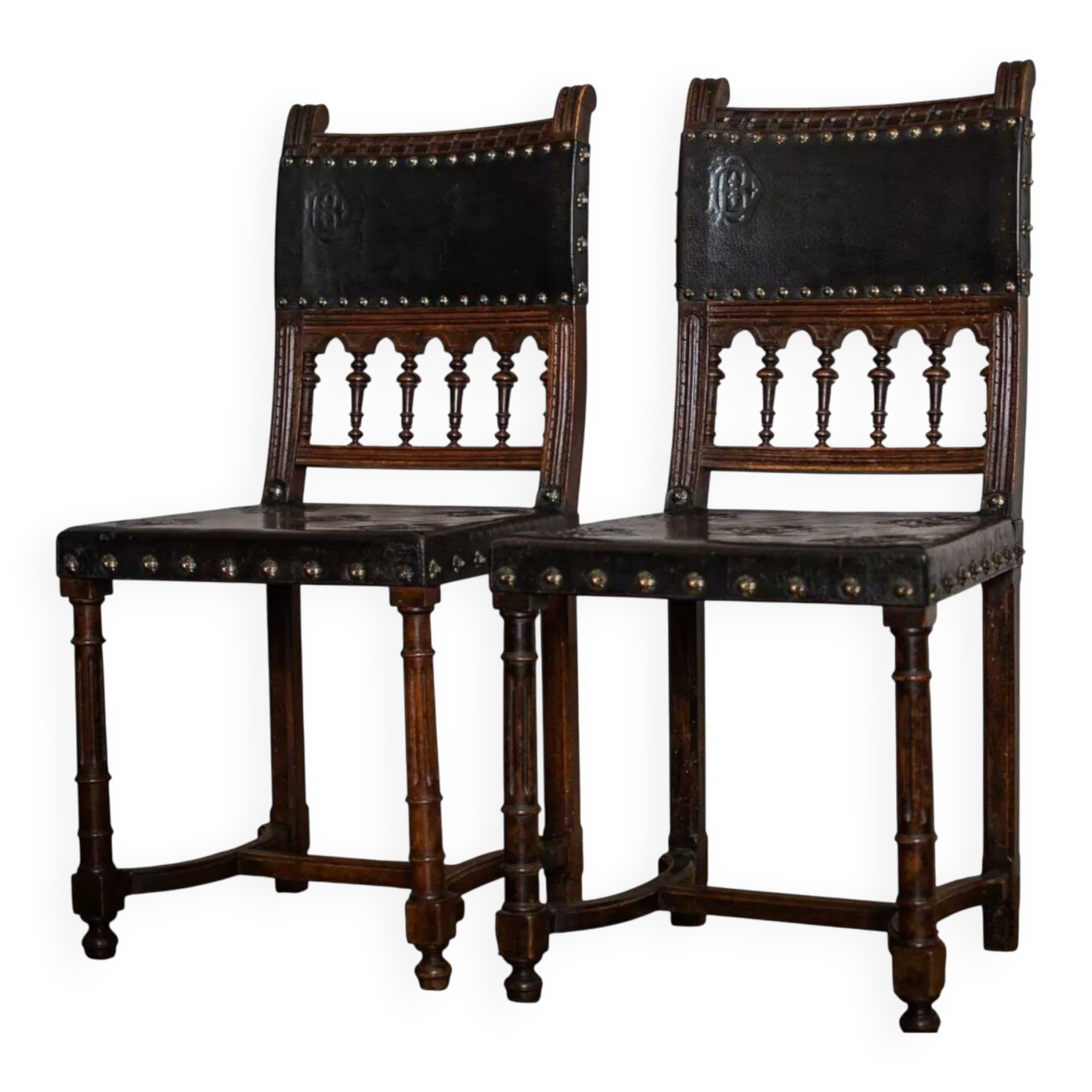 Paire de chaises Henri II – Modèles classiques en bois