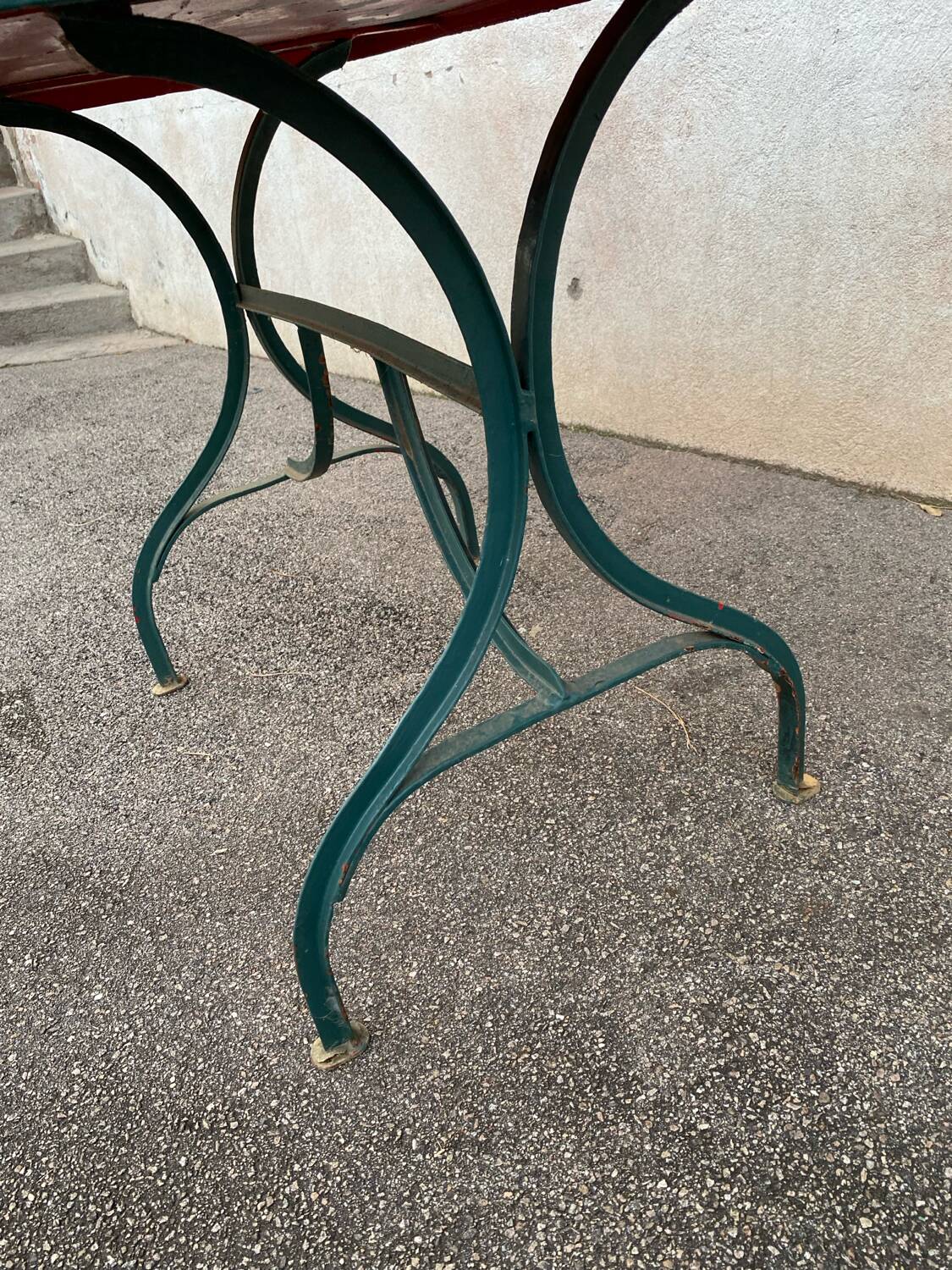 Metal garden table