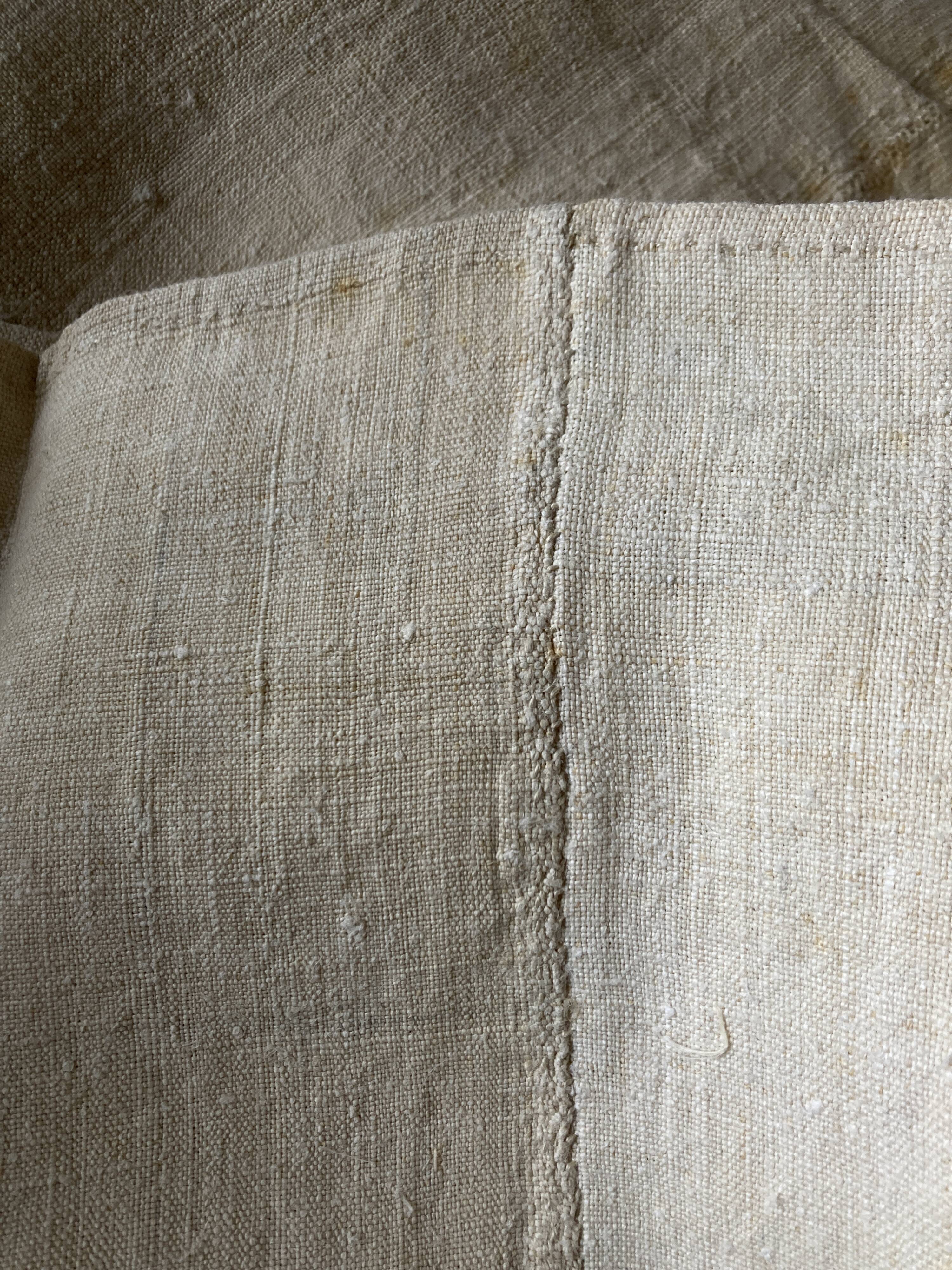 Nappe en toile de chanvre brut 19e brodée XXL