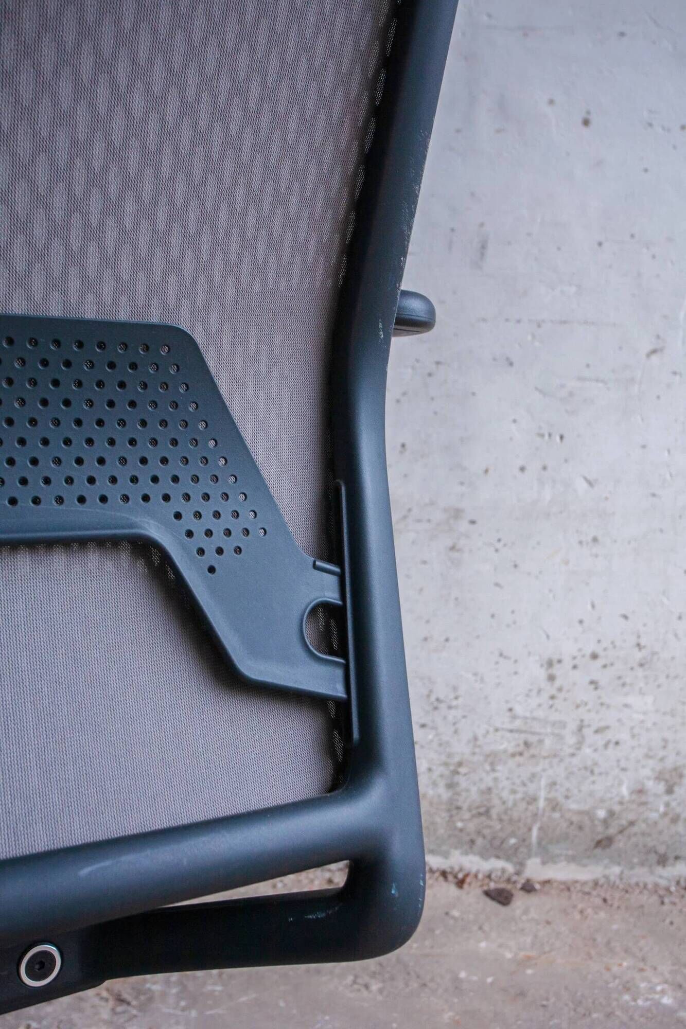 Vitra ID Trim office chair by Antonio Citterio