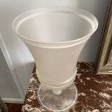 Vase en verre dépoli