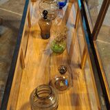 Vitrine ancienne sur pieds