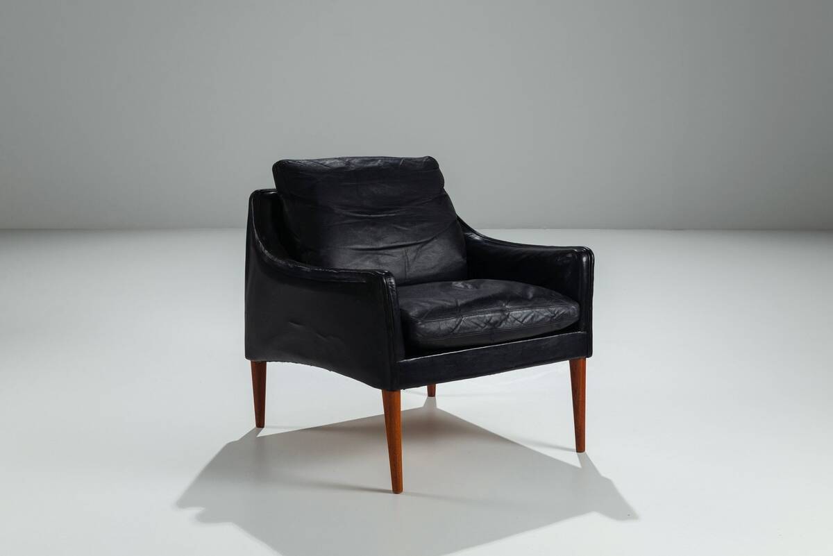 Lounge chair model 800 in leather by Hans Olsen CS Mobler Denmark 1958