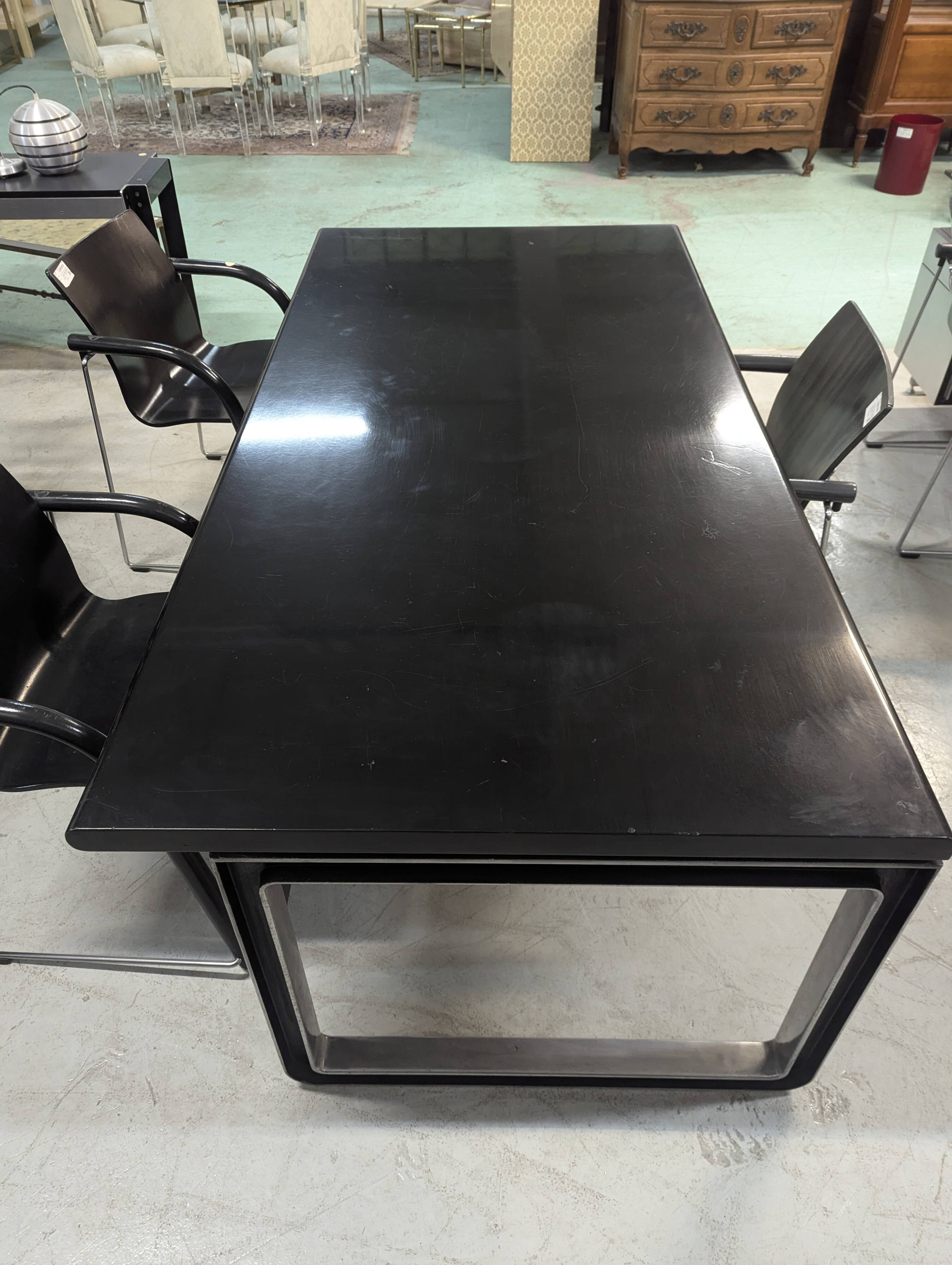 Bureau Tecno T333 par Eugenio Gerli et Osvaldo Borsani