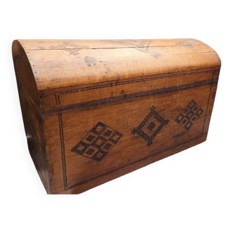 Wooden chest trunk