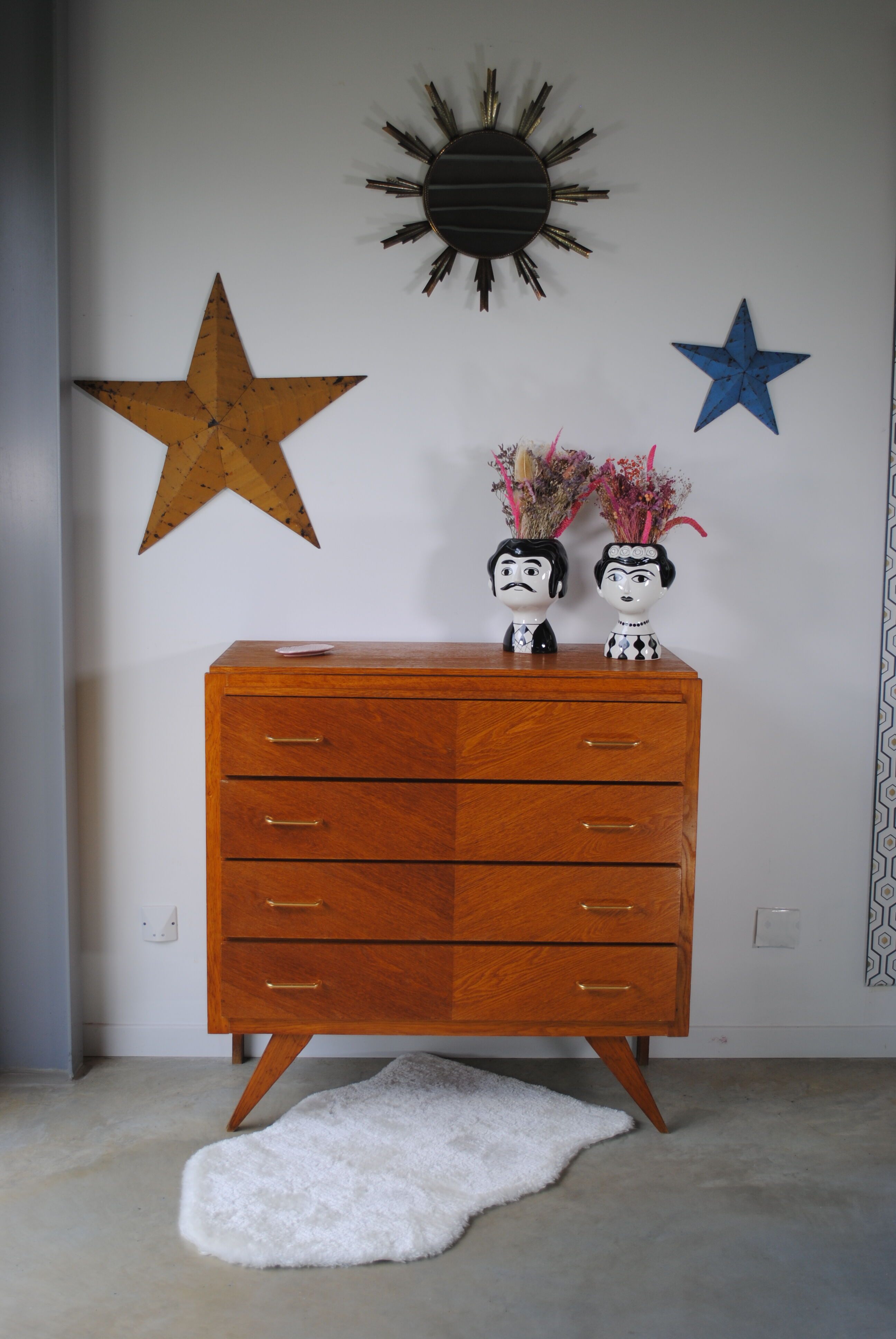 Chest of drawers feet compass 1970