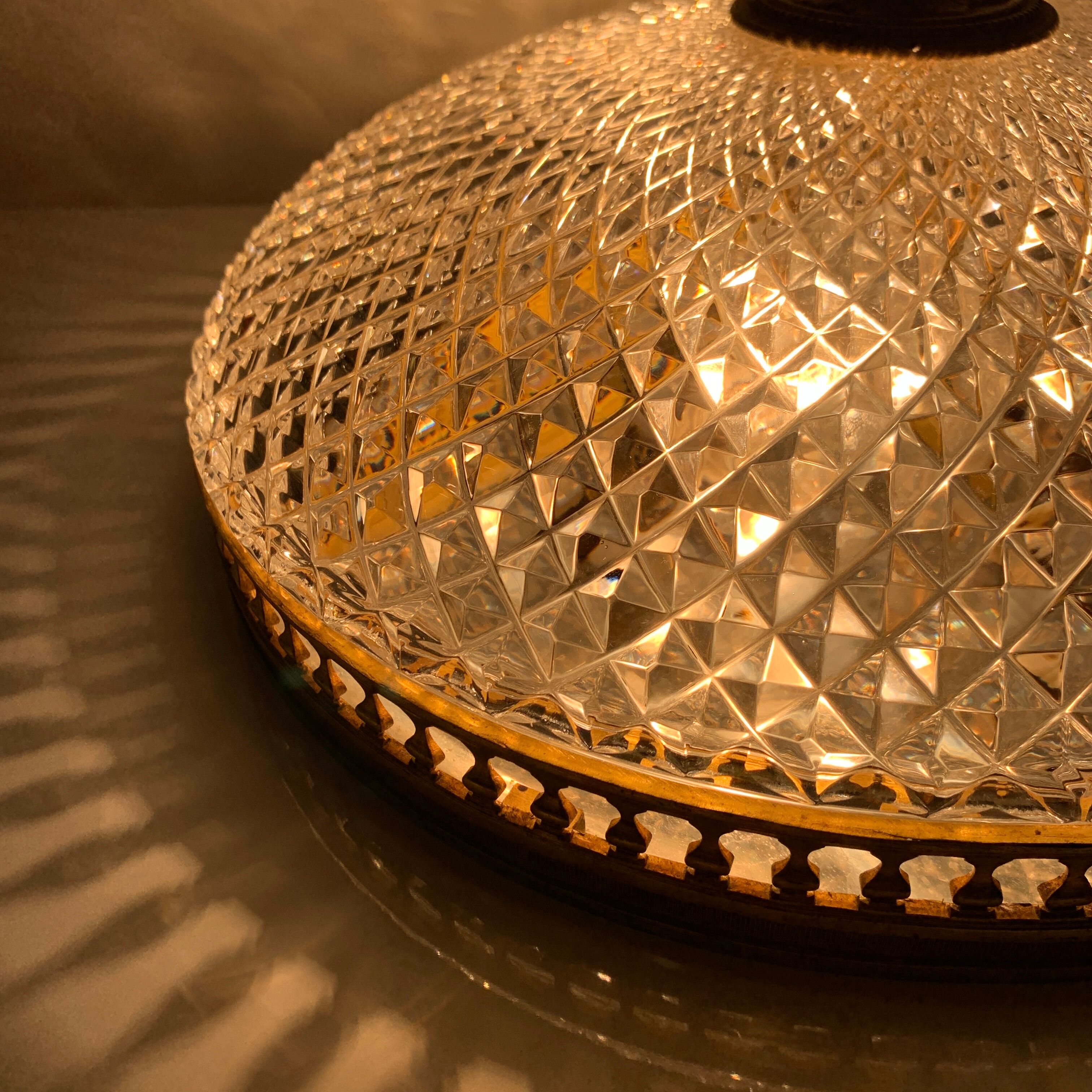 Ceiling lamp Metal gold globe glass decor