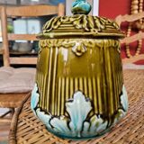 Covered slip pot