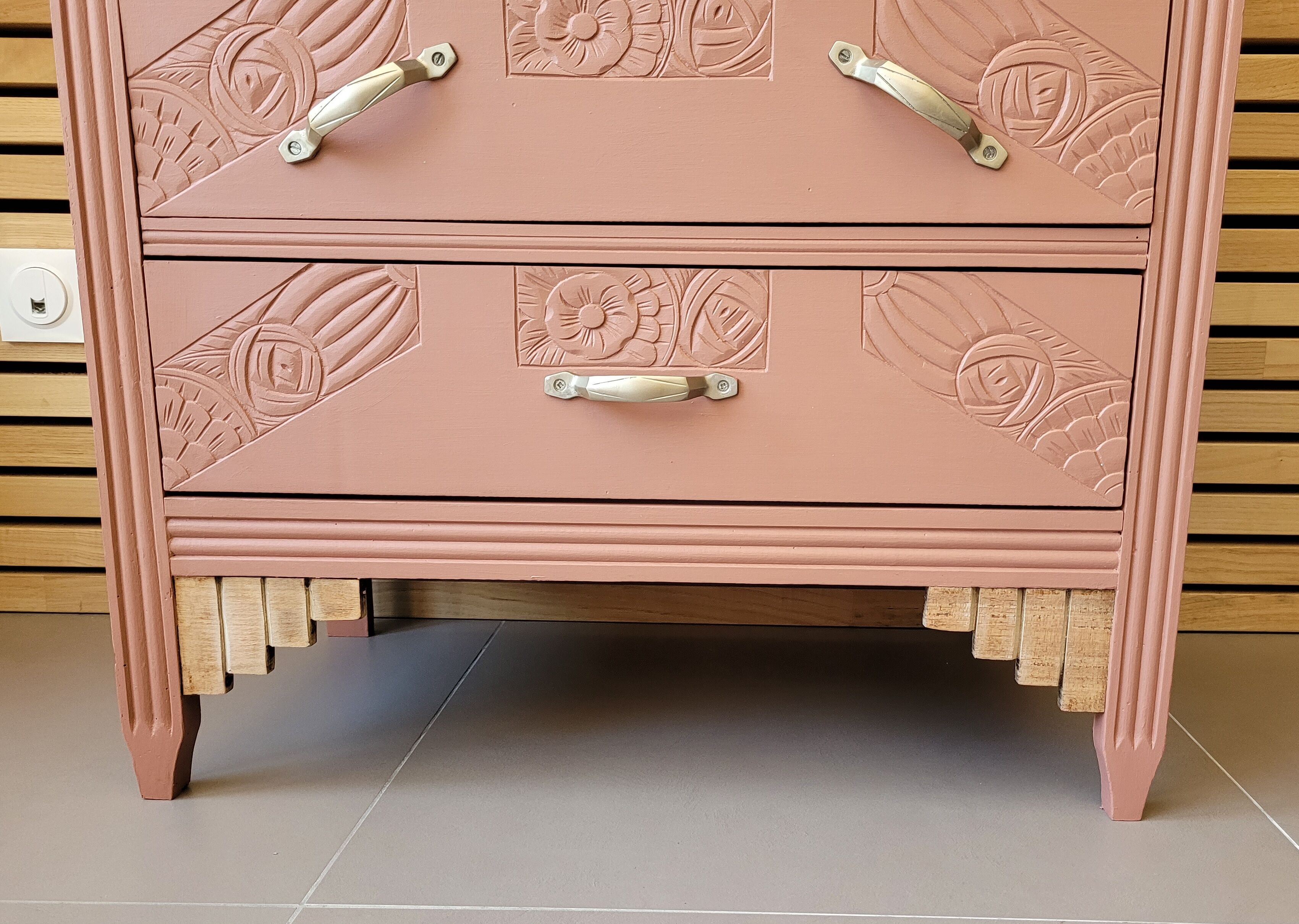 Vintage art deco dresser