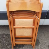 “Space saving” dining set