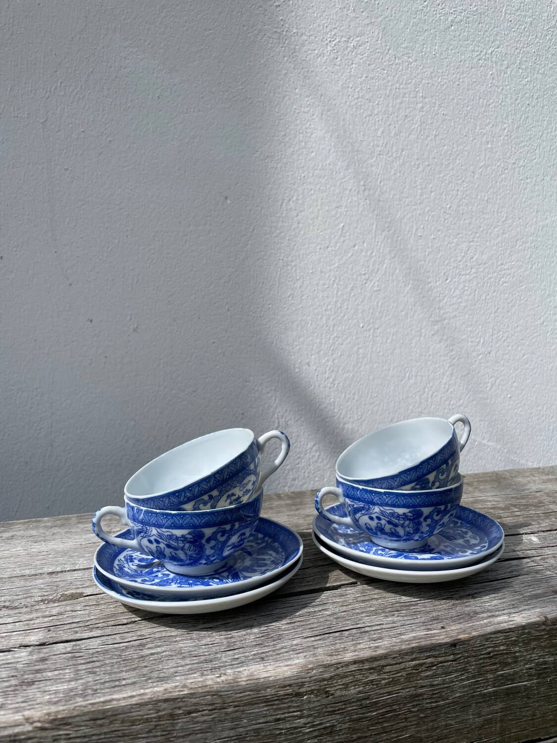 4 tasses porcelaine bleu Japon