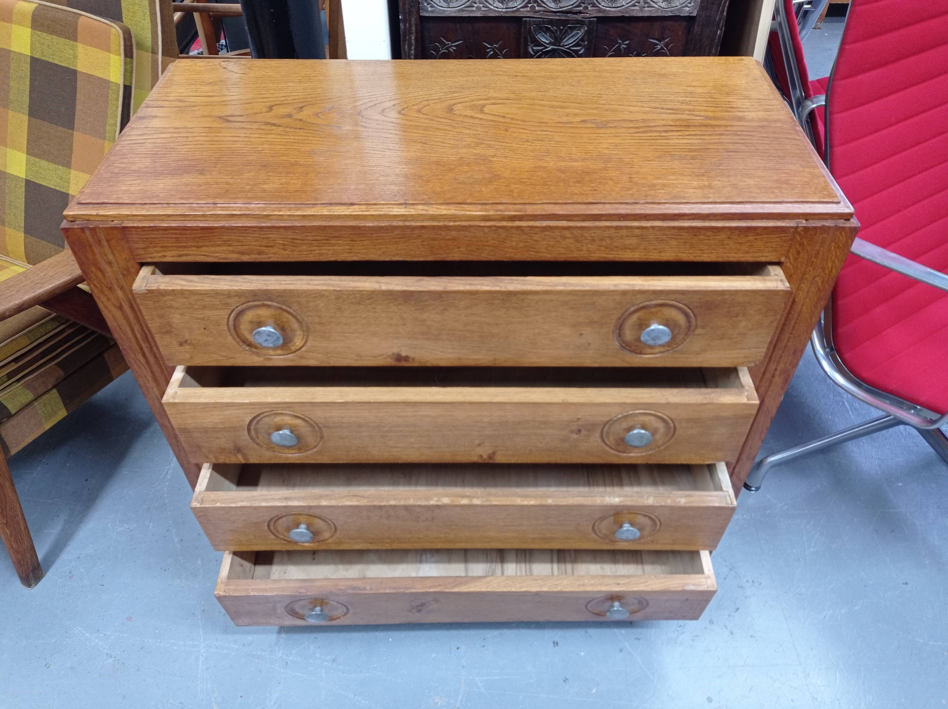 Chest of drawers in oak 50s