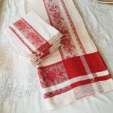 Damask linen tablecloth and napkins