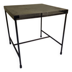 Table d'appoint en métal