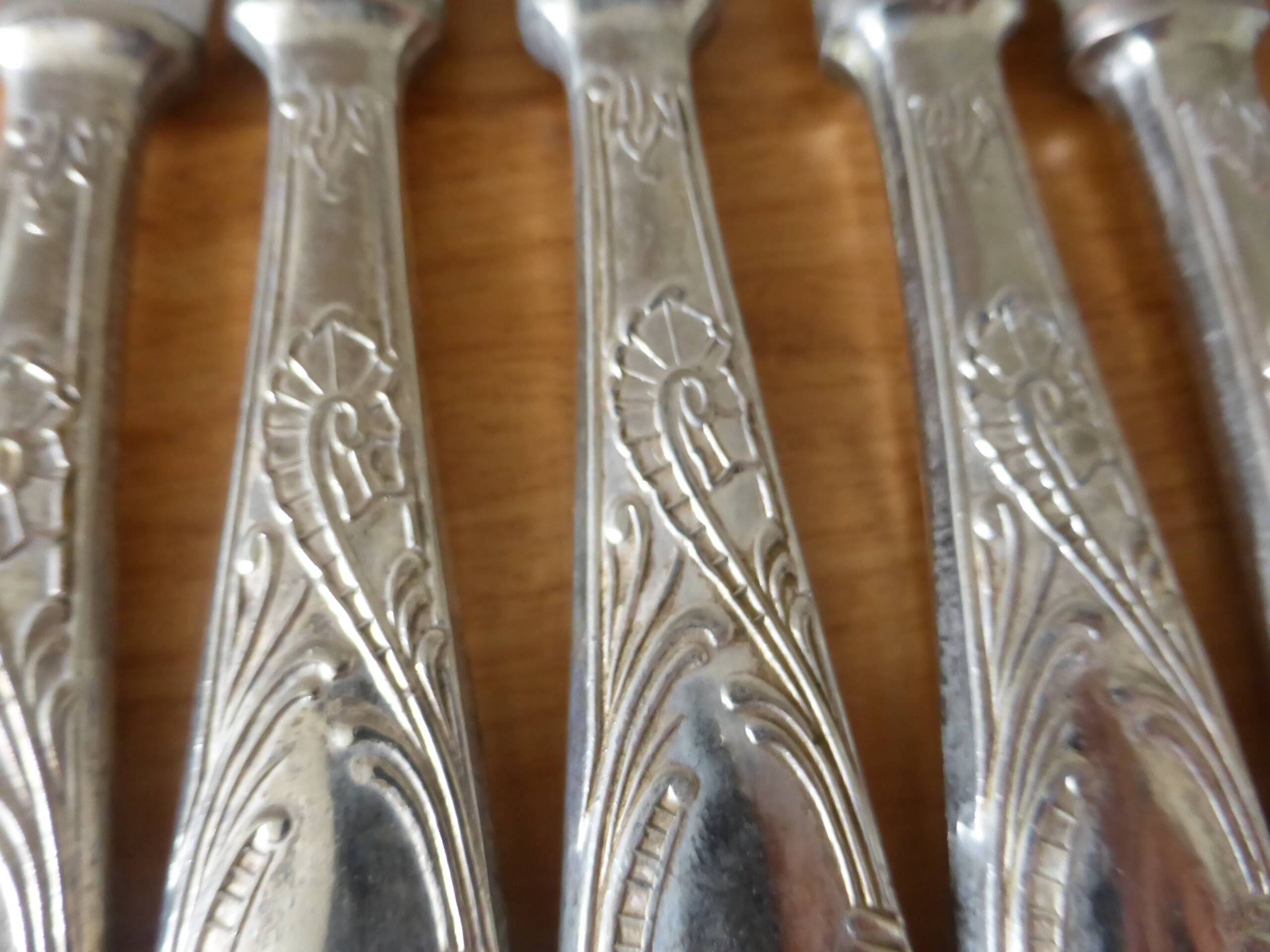 5 vintage silver metal knives with stainless steel blade 240514