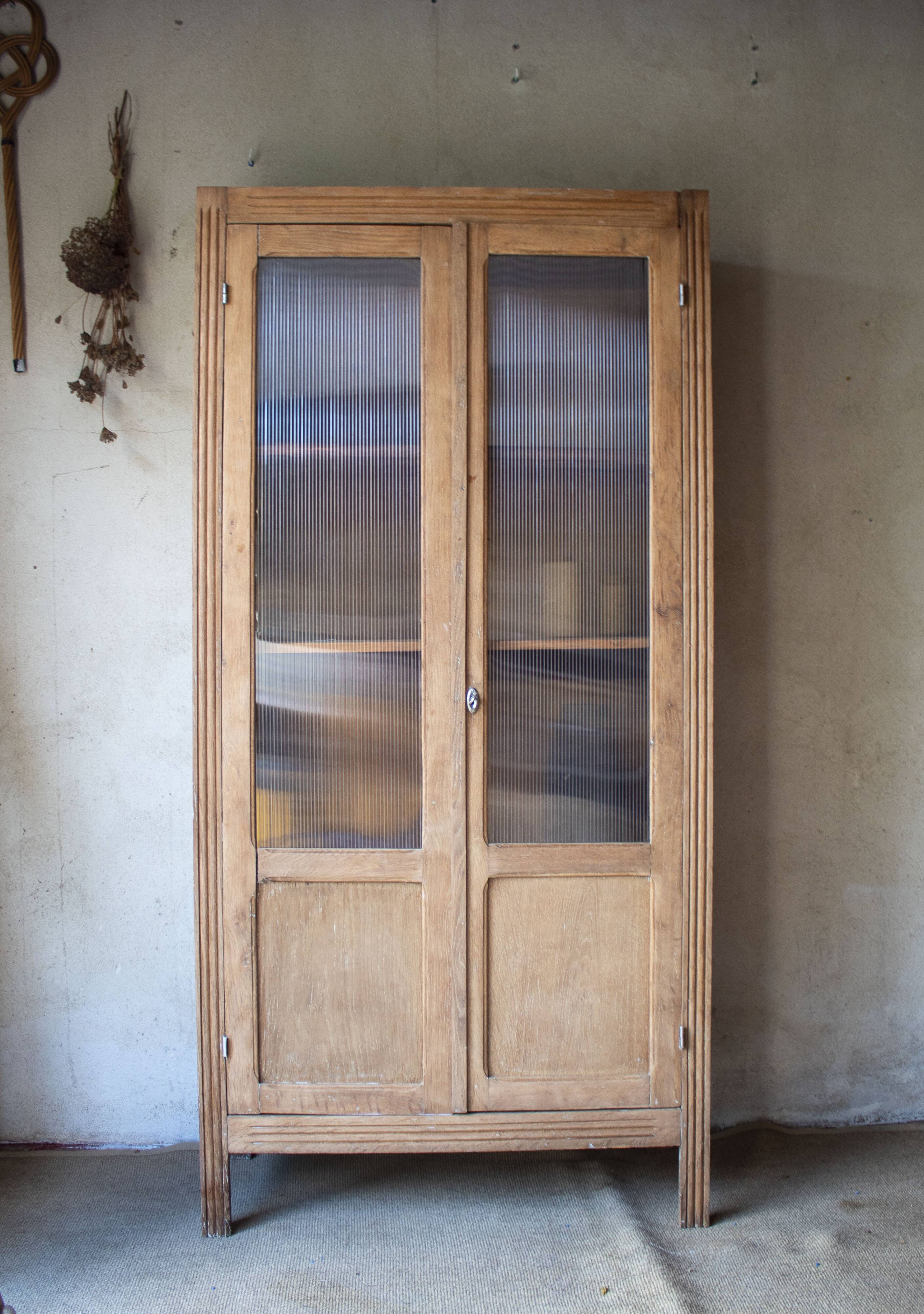 Armoire parisienne vitrage plexiglas