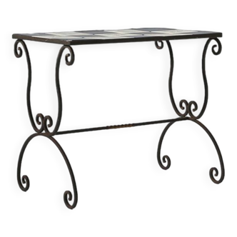 Table d'appoint italienne avec piètement en fer forgé et en céramique décorés, années 1950