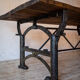 Table industrielle avec plateau d’établi