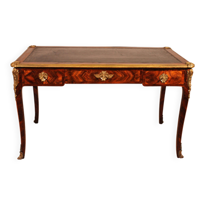 Bureau de style Louis XV en marqueterie - 19° siècle