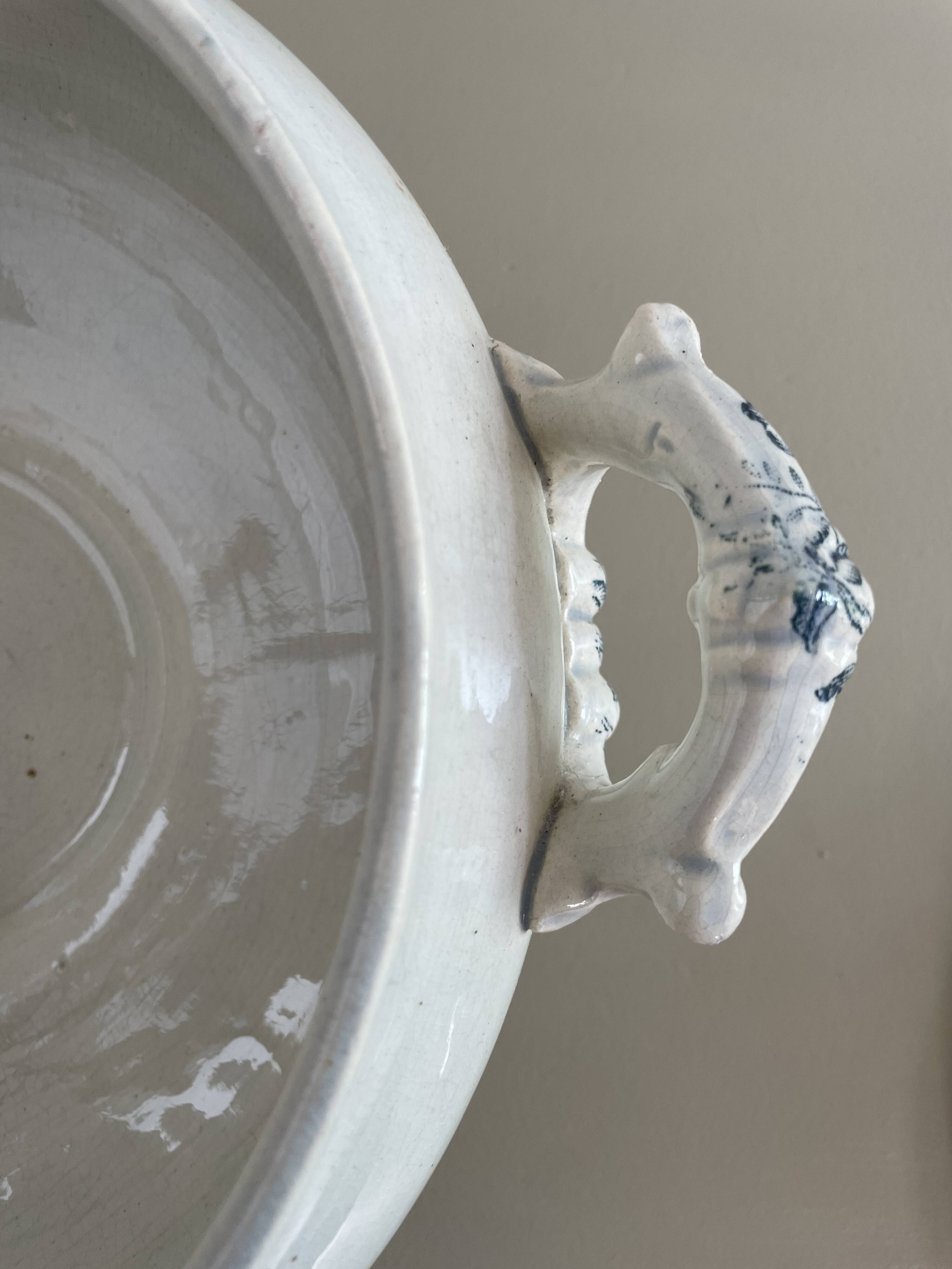 Soupière en terre de fer modèle Floréal