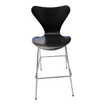 Series 7 stool by Fritz Hansen by Arne JACOBSEN