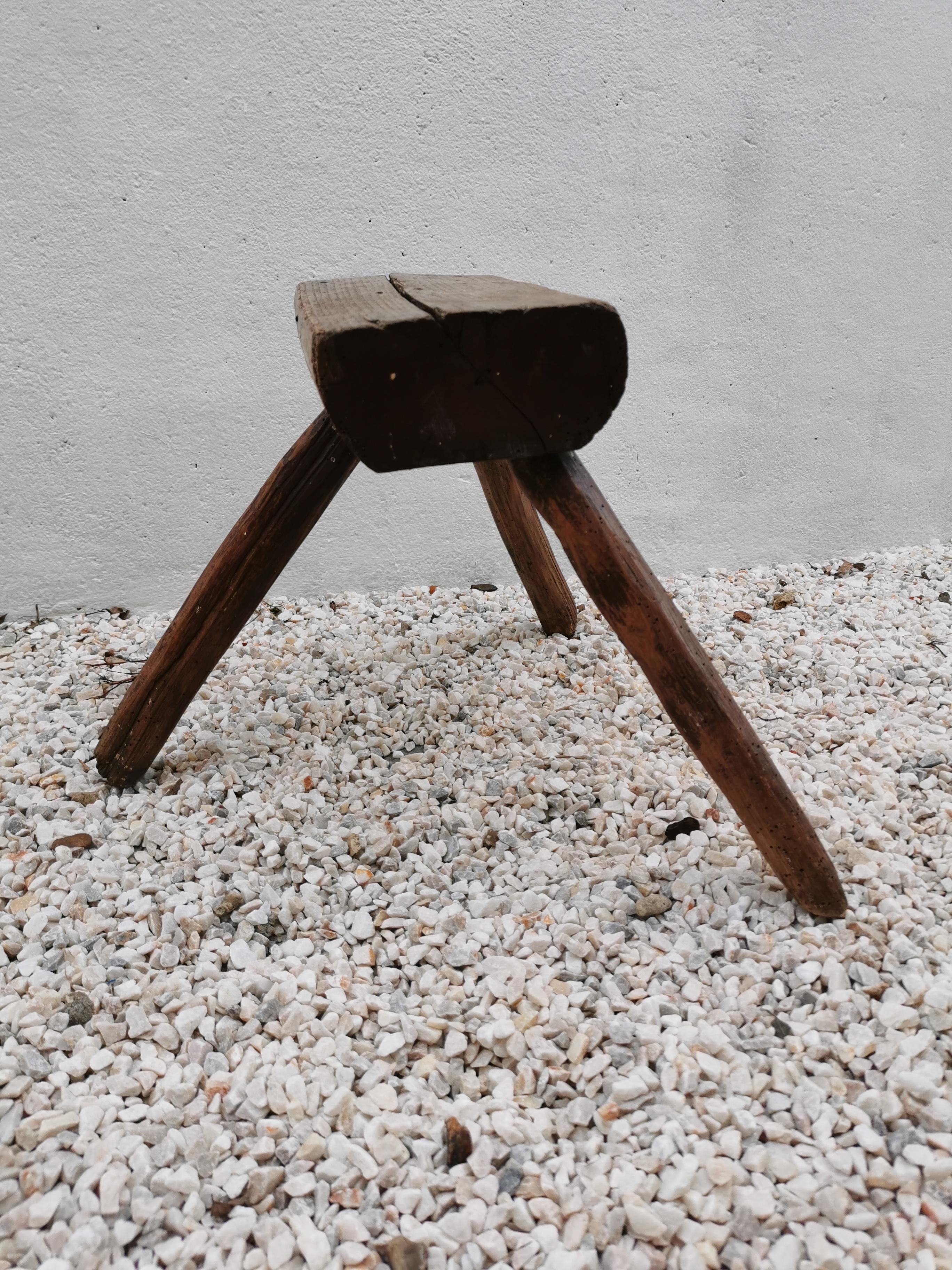Tripod stool