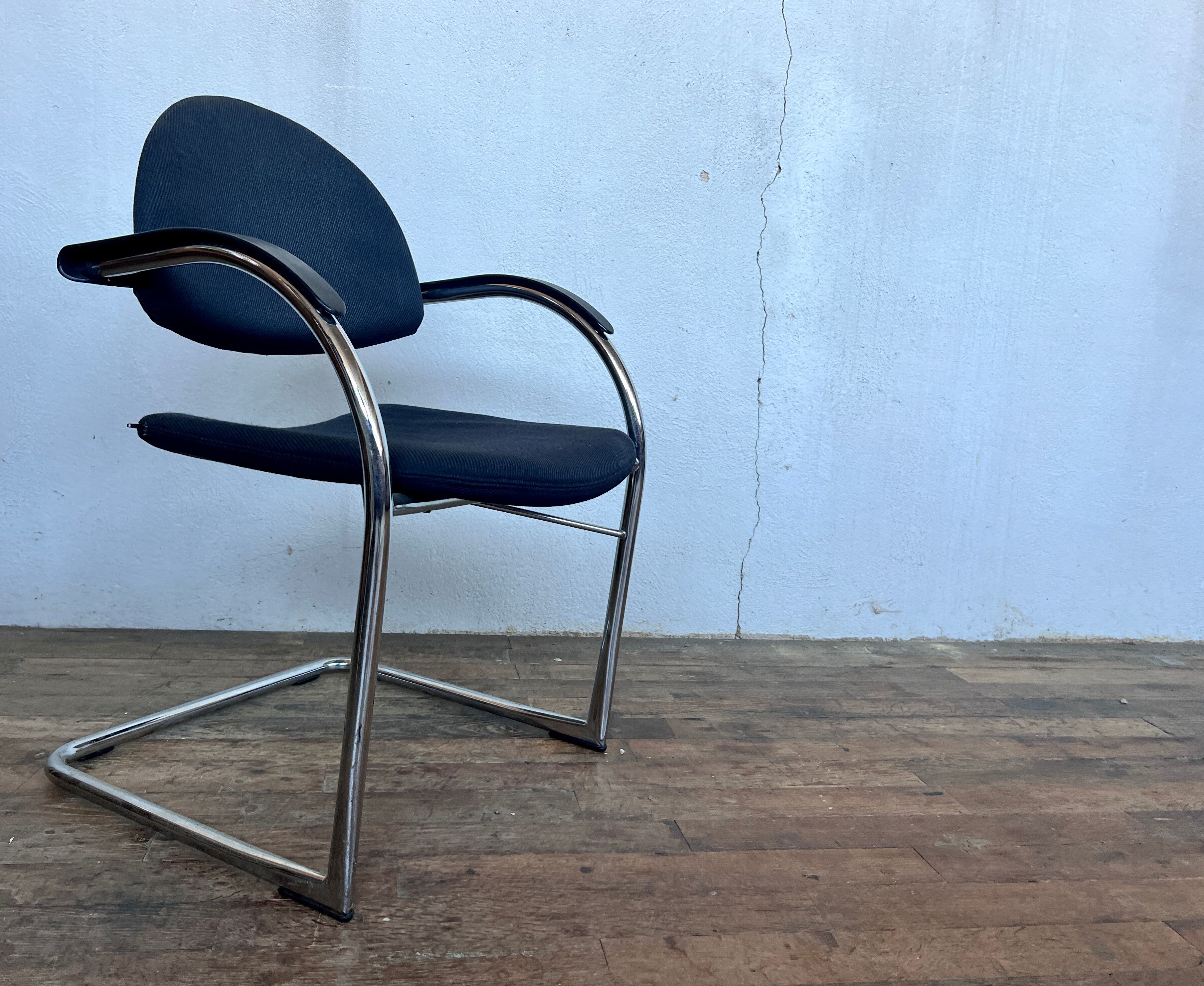 Trio de fauteuis Vitra