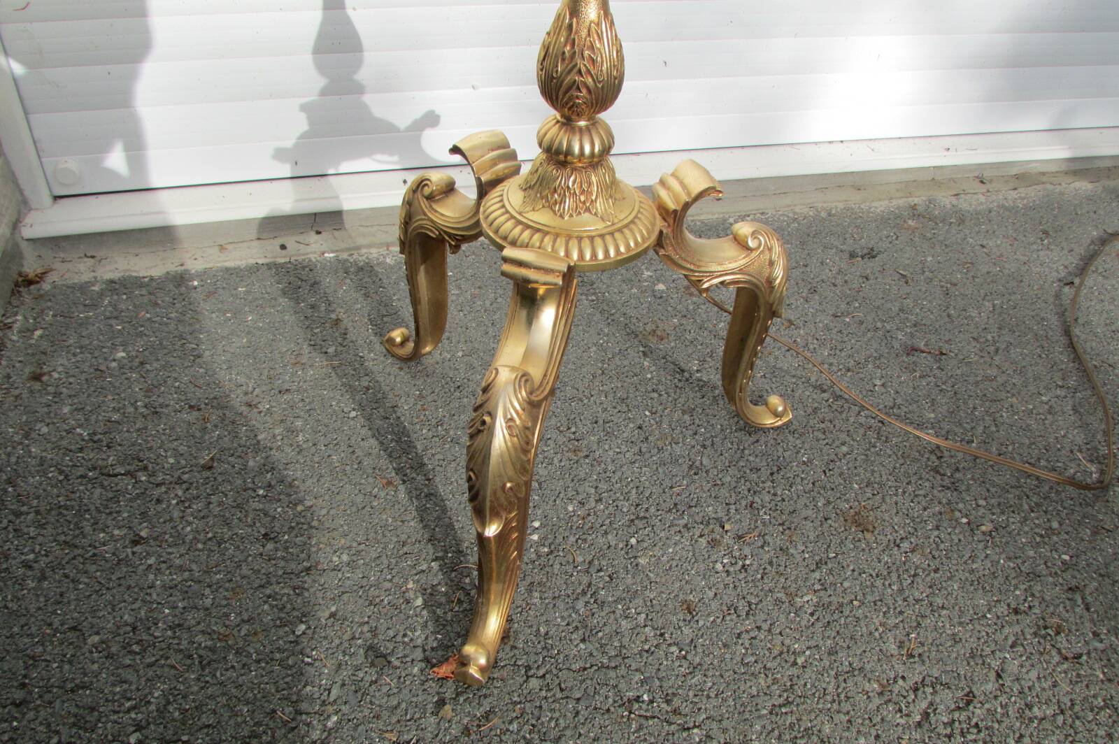 Vintage floor lamp in bronze, brass and onyx, tripod