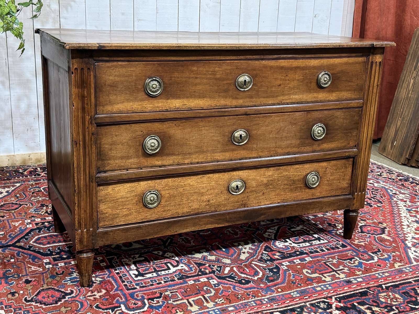 Louis XVI commode from the 18th century in walnut.
