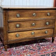 Louis XVI commode from the 18th century in walnut.