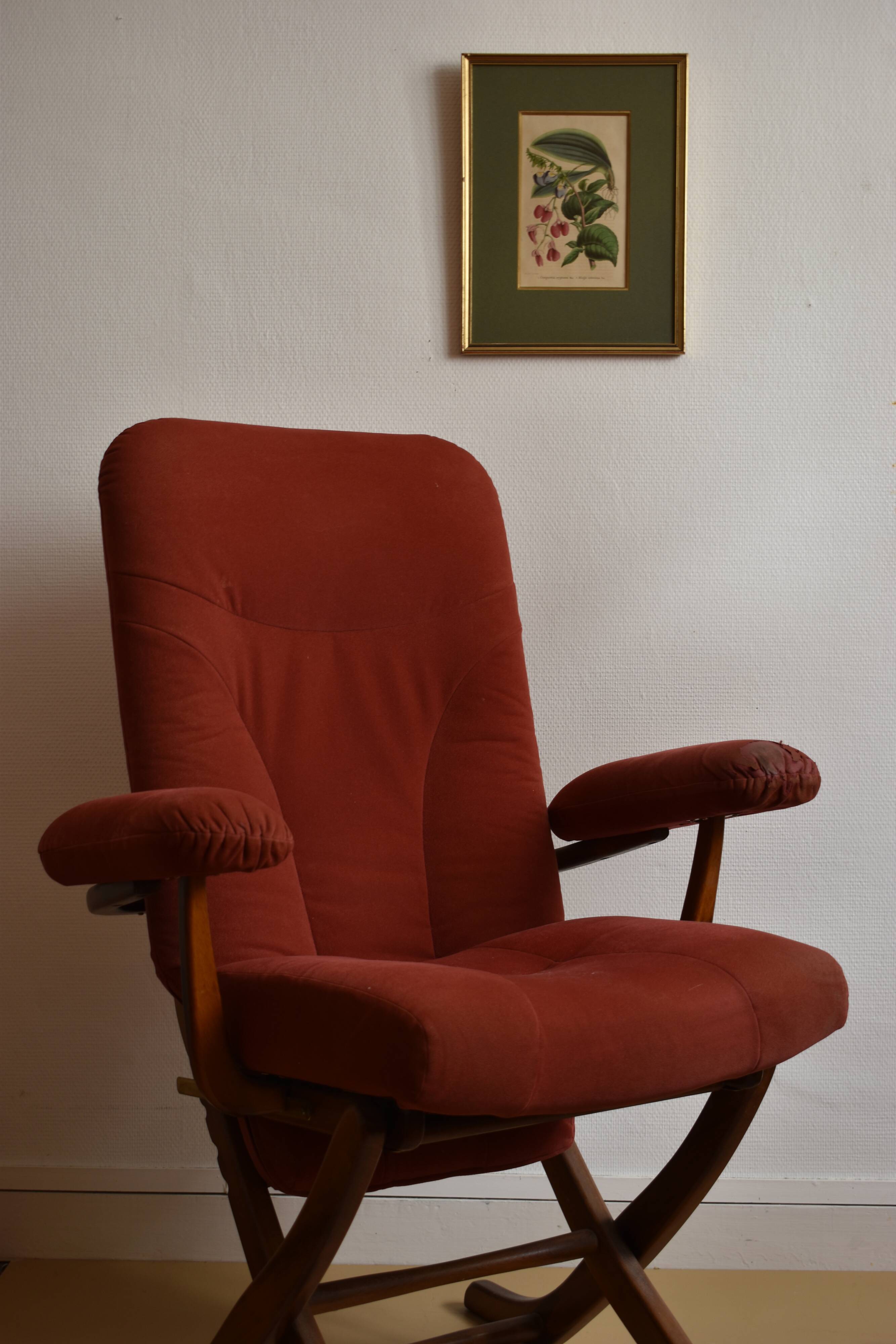 Adjustable old Scandinavian vintage relax armchair