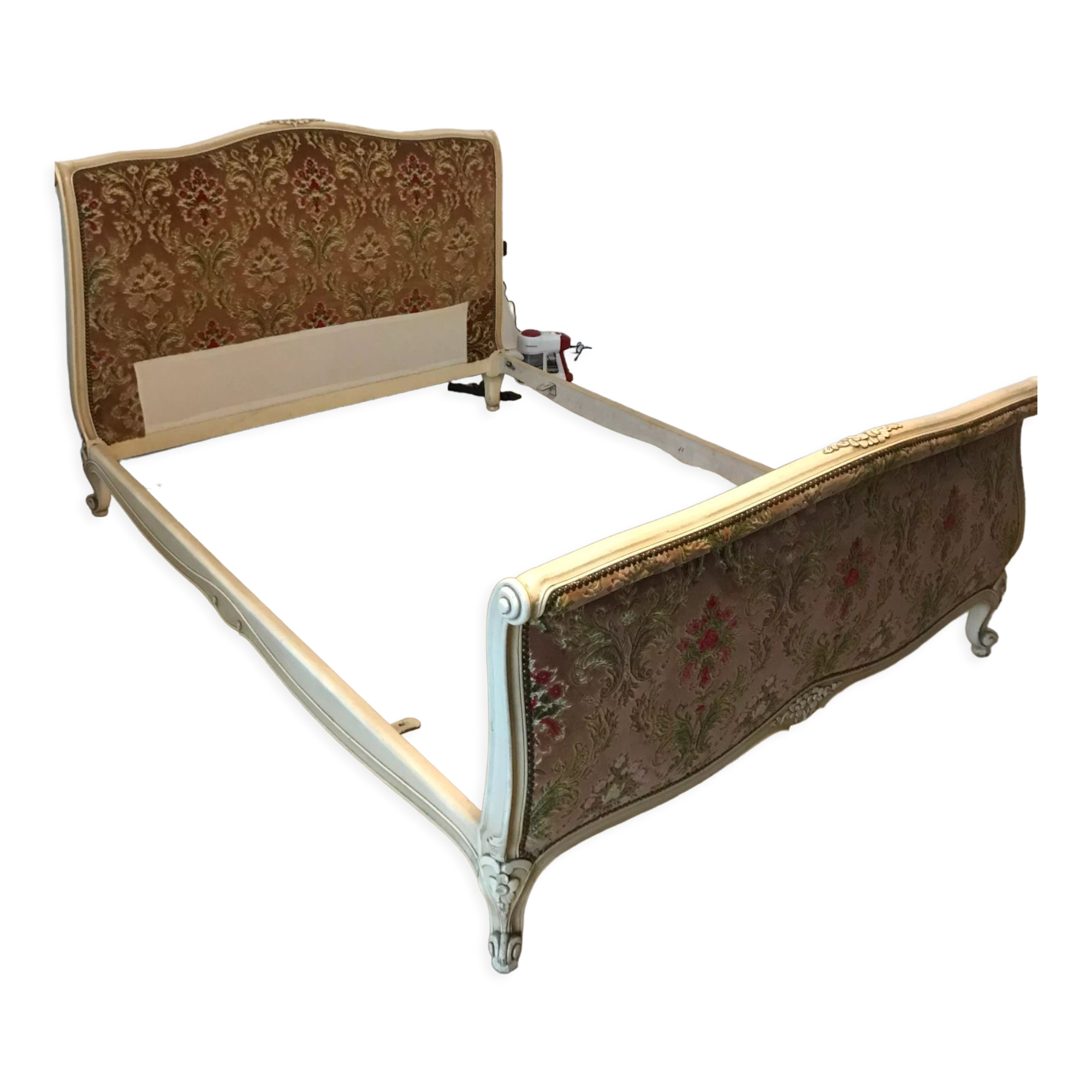 Lit en corbeille style Louis XV