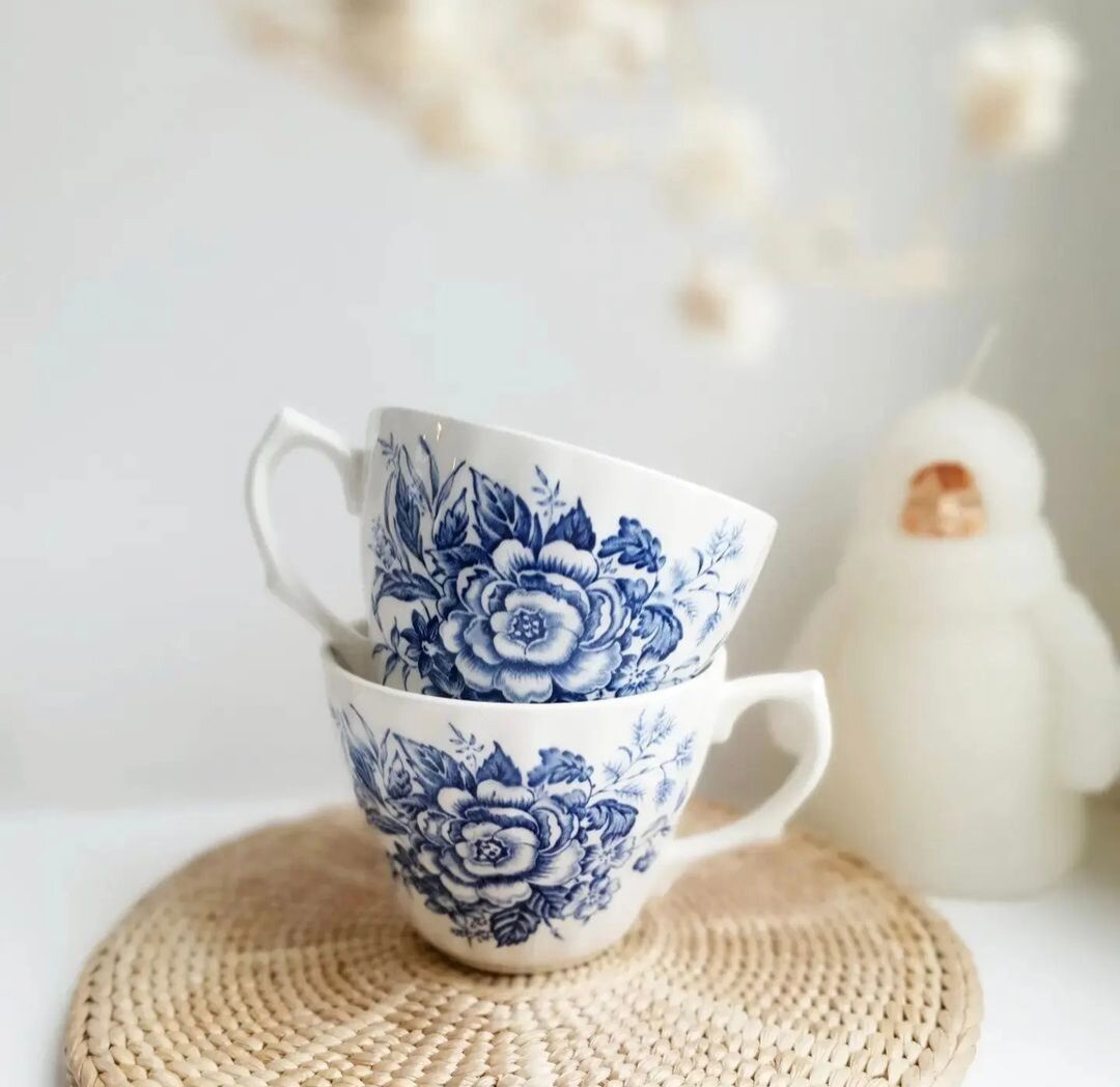 Duo of English porcelain cups