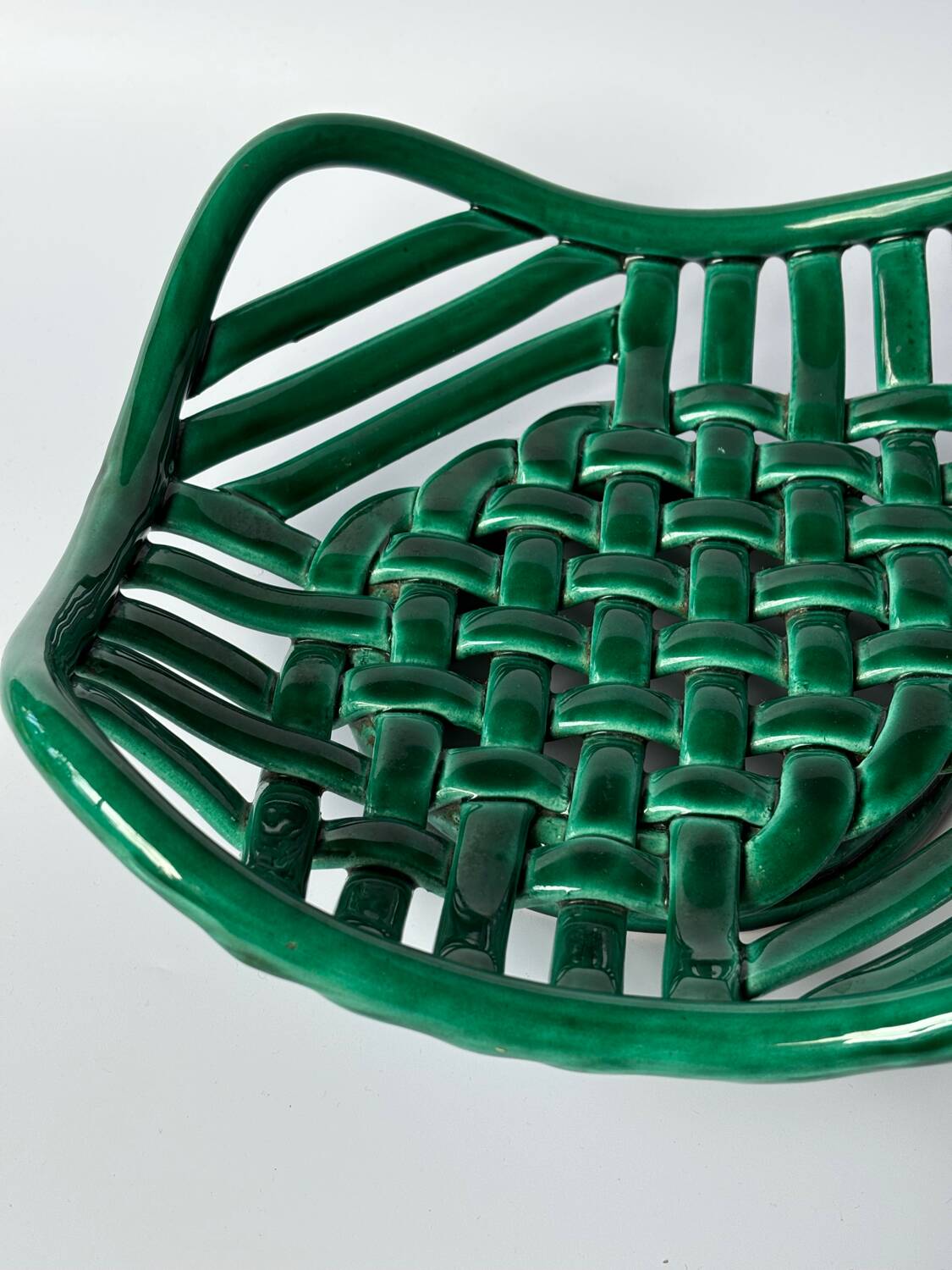 Green woven ceramic basket bowl