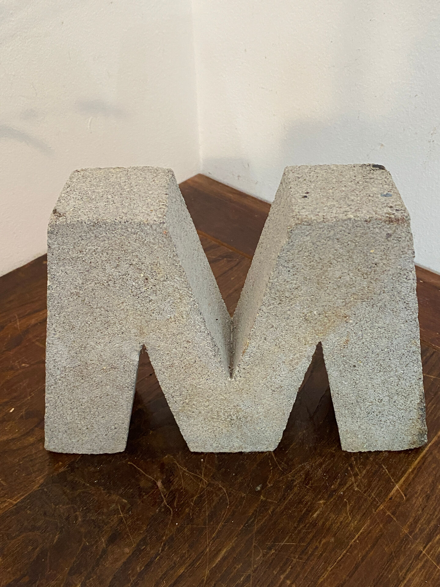 Three-light chandelier in cellular concrete