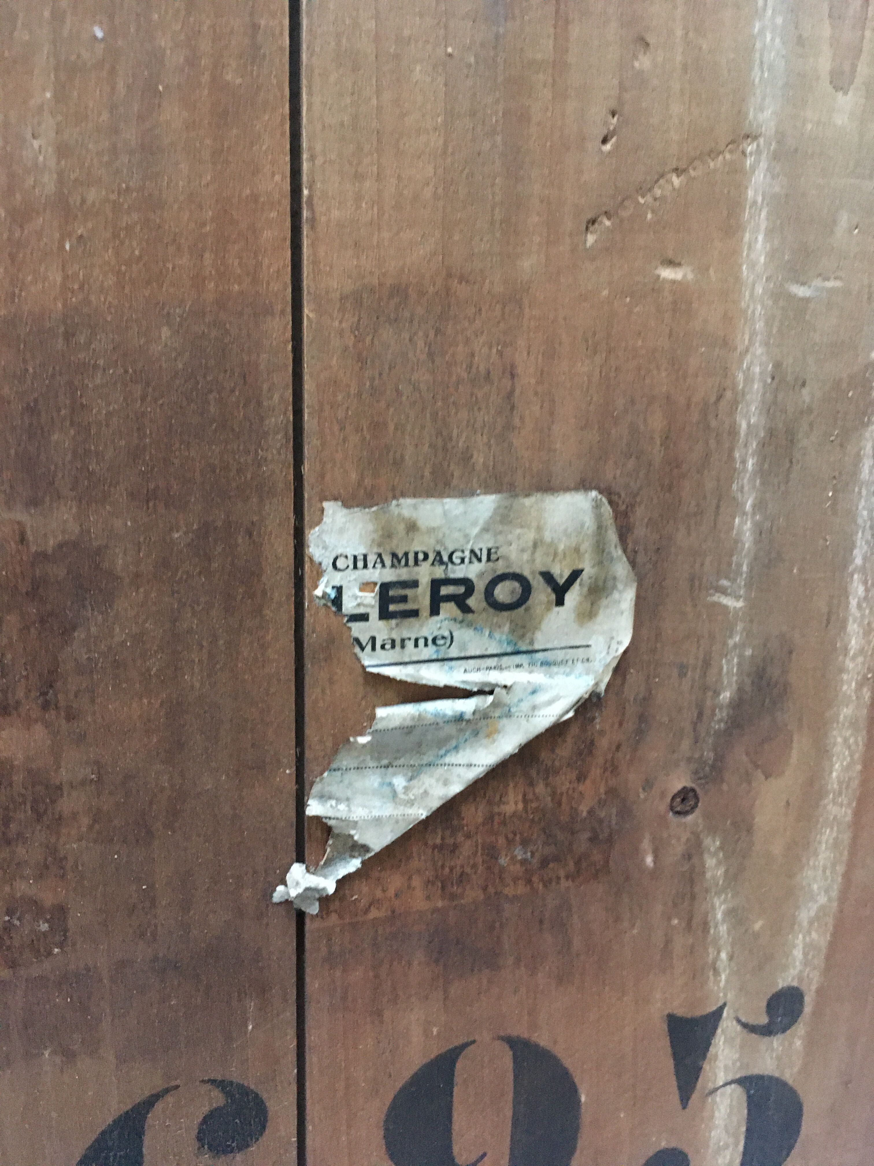 Wooden case for champagne