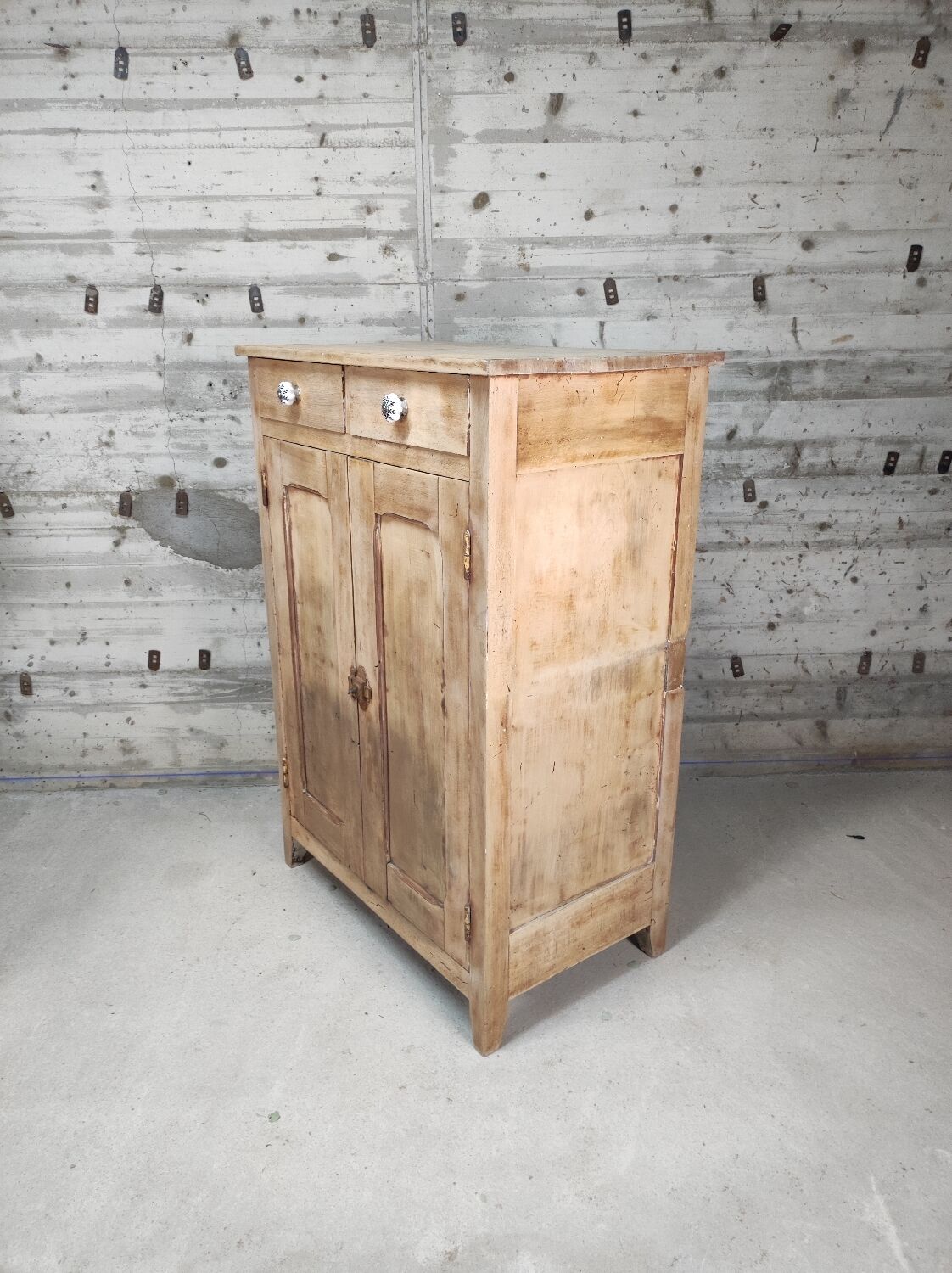 Brut Parisian buffet