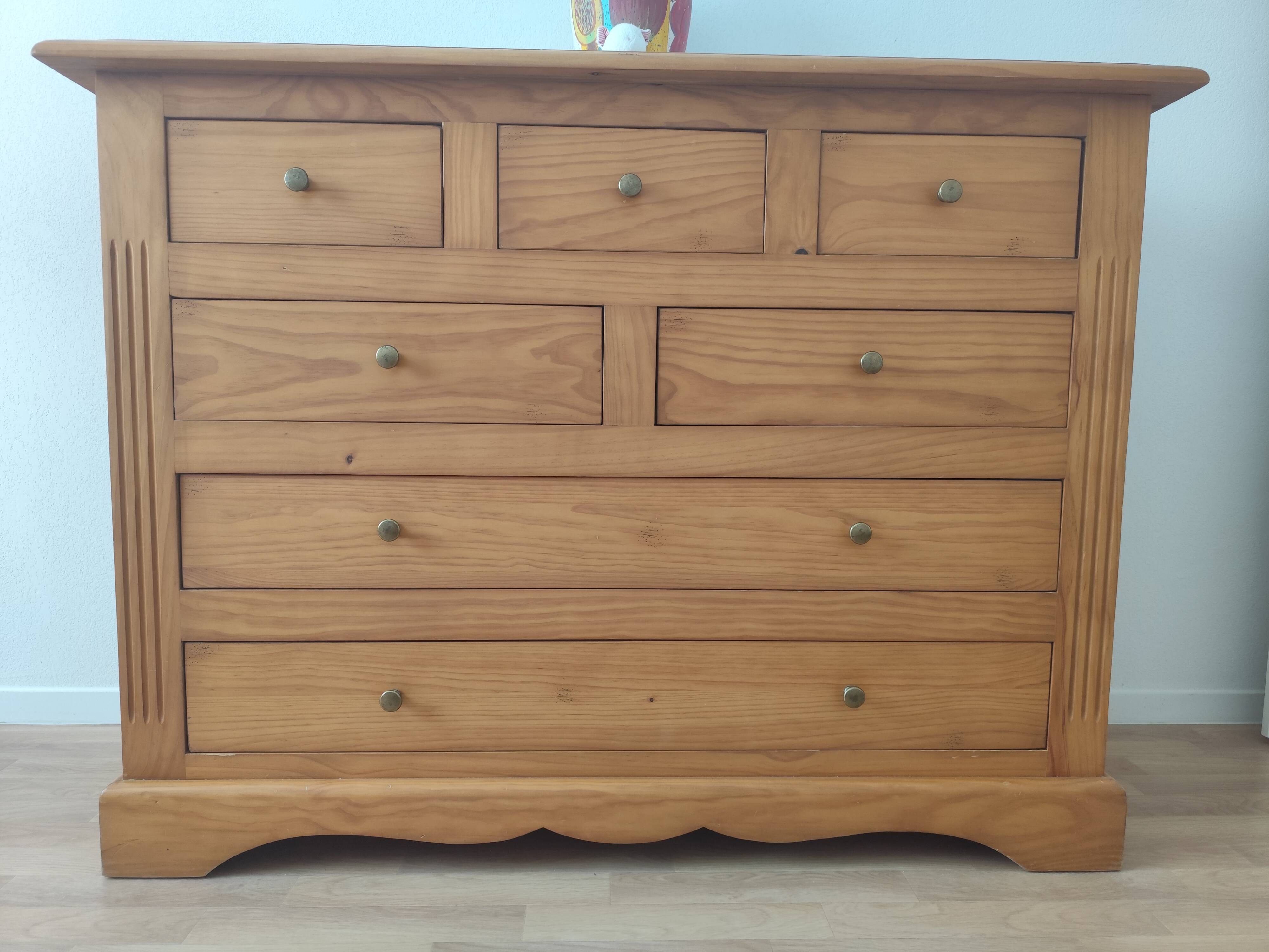 Chest of drawers with 7 drawers in solid pine