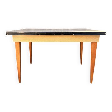 Table extensible moderniste française beige, pieds bois, circa 1955