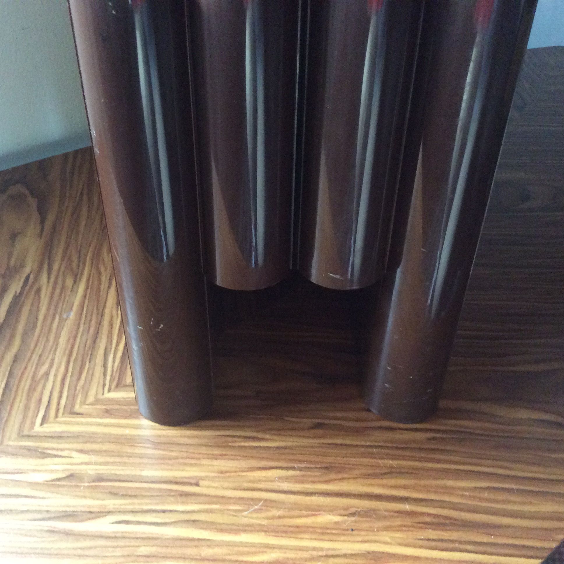 Kartell magazine holder by Giotto Stopino from the 60s-70s Italy